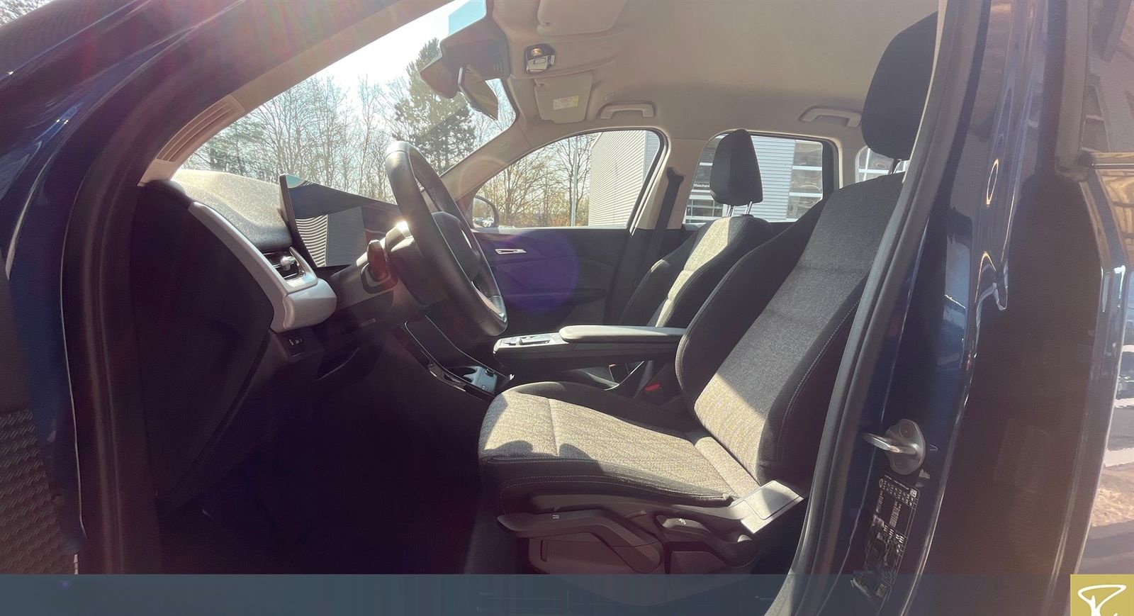 BMW X1 xDrive 20d A NAVI AHK RüKa Sitzhzg adLED foto 4