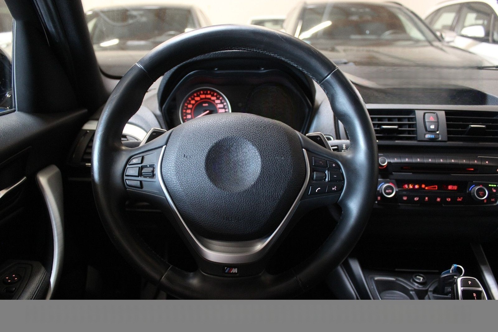 BMW M135i*LEDER*KAMERA*NAVI*2.HAND*ESTORILBLAU foto 17