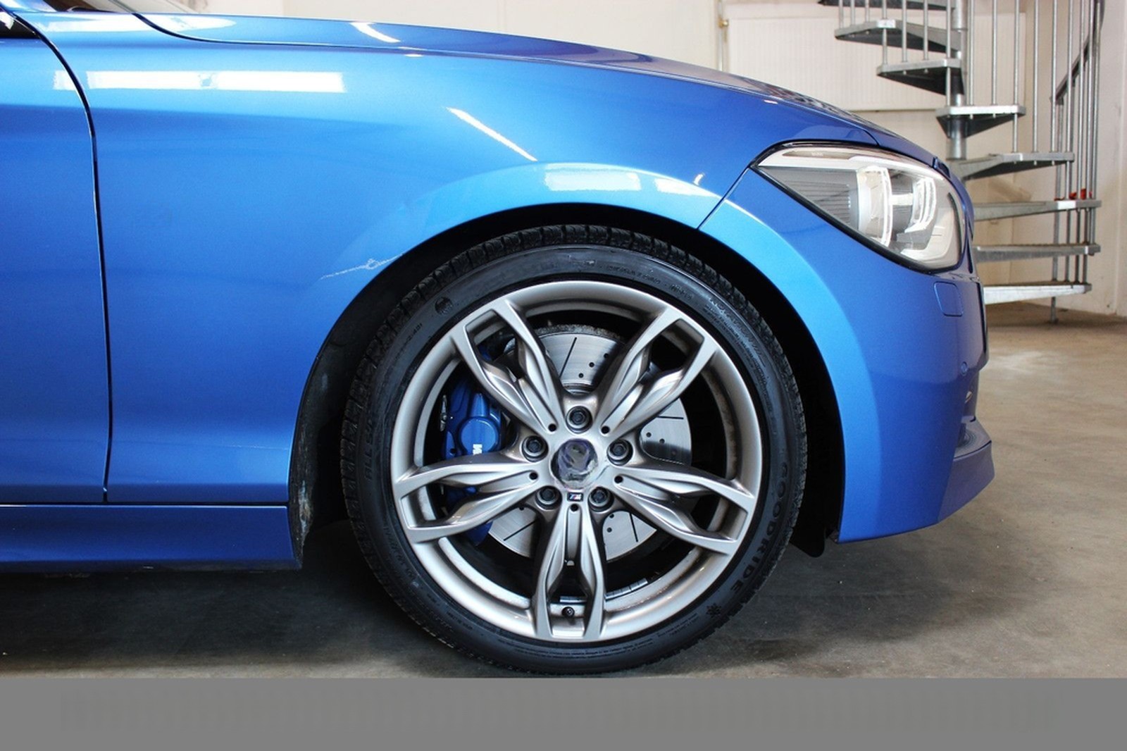 BMW M135i*LEDER*KAMERA*NAVI*2.HAND*ESTORILBLAU foto 8