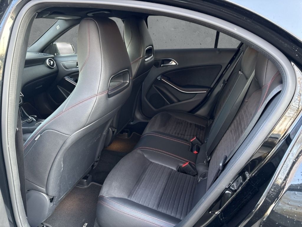 Mercedes-Benz A 220 AMG Line 4Matic StandHeiz Distron Navi foto 8