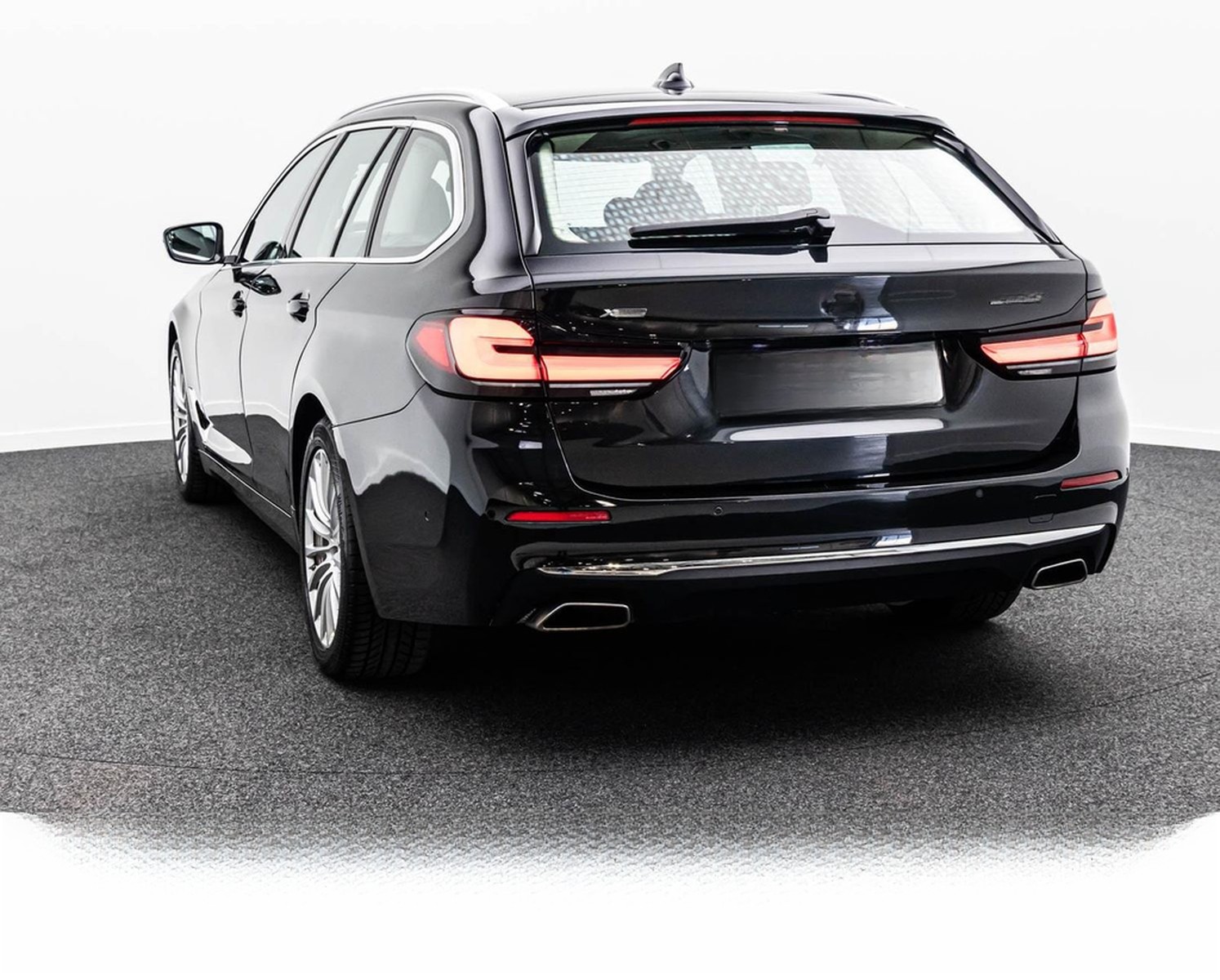 BMW 530i TOURING xDRIVE LUXURY LINE/LSR/ACC/HuD/PANO foto 12