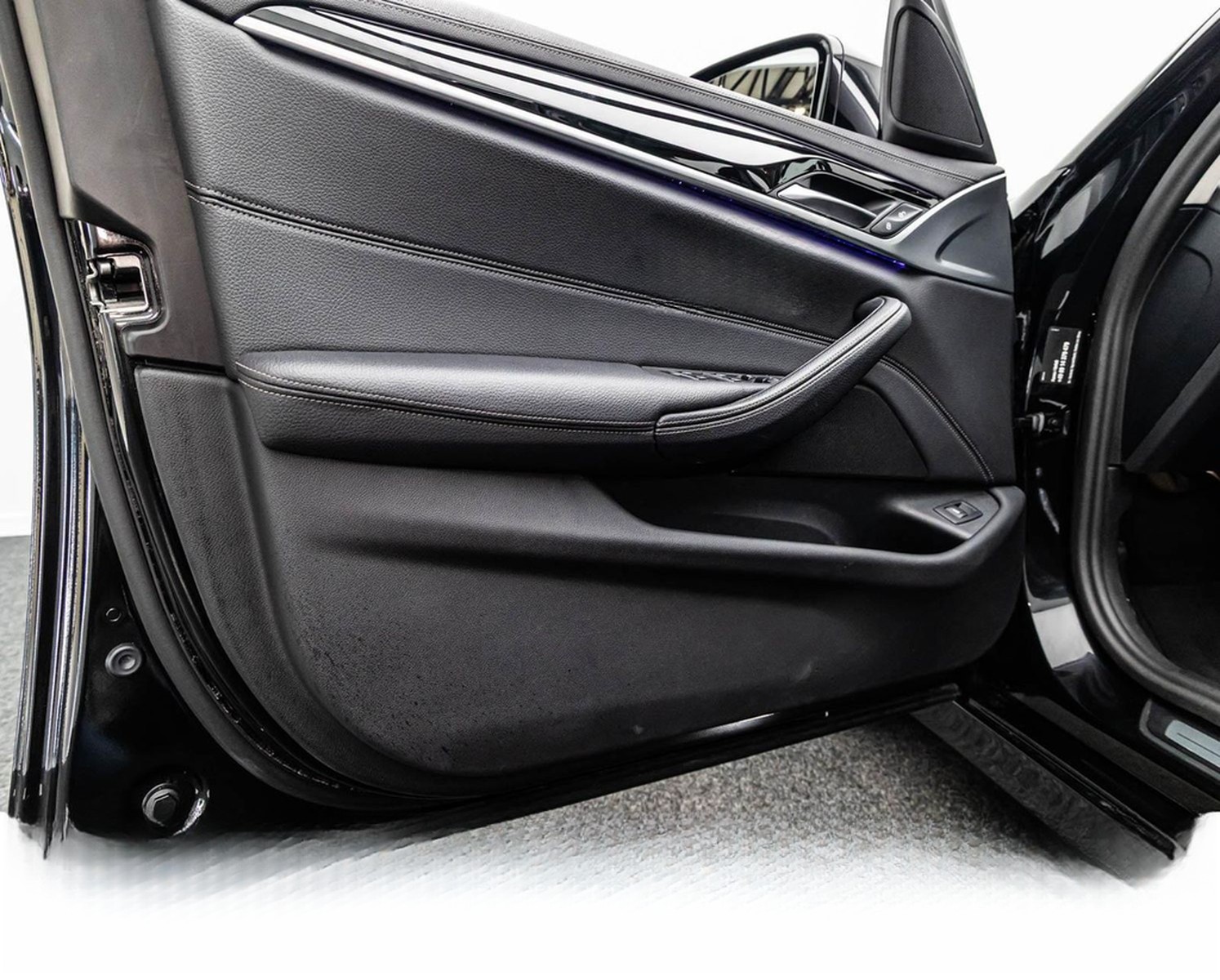 BMW 530i TOURING xDRIVE LUXURY LINE/LSR/ACC/HuD/PANO foto 15