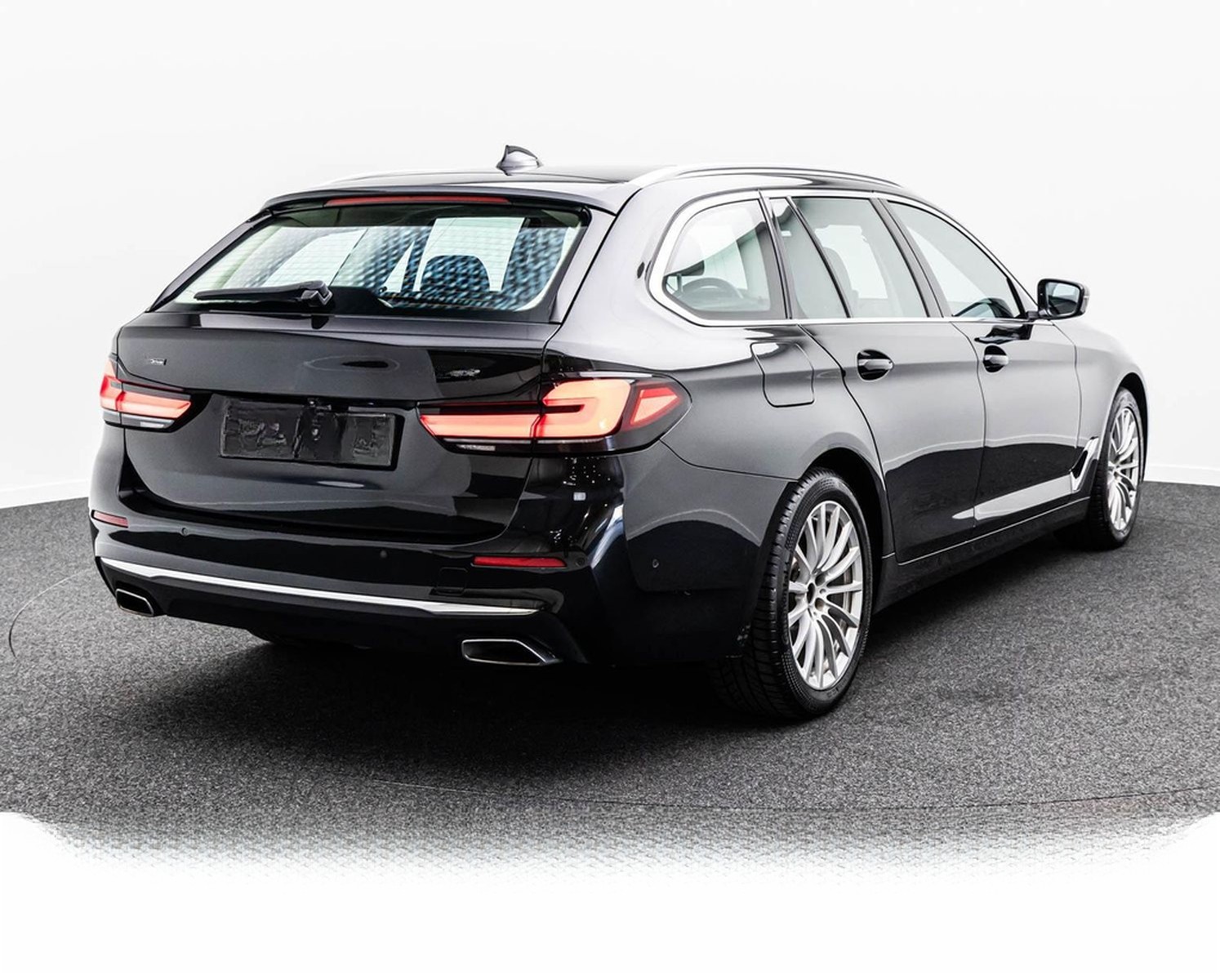 BMW 530i TOURING xDRIVE LUXURY LINE/LSR/ACC/HuD/PANO foto 10