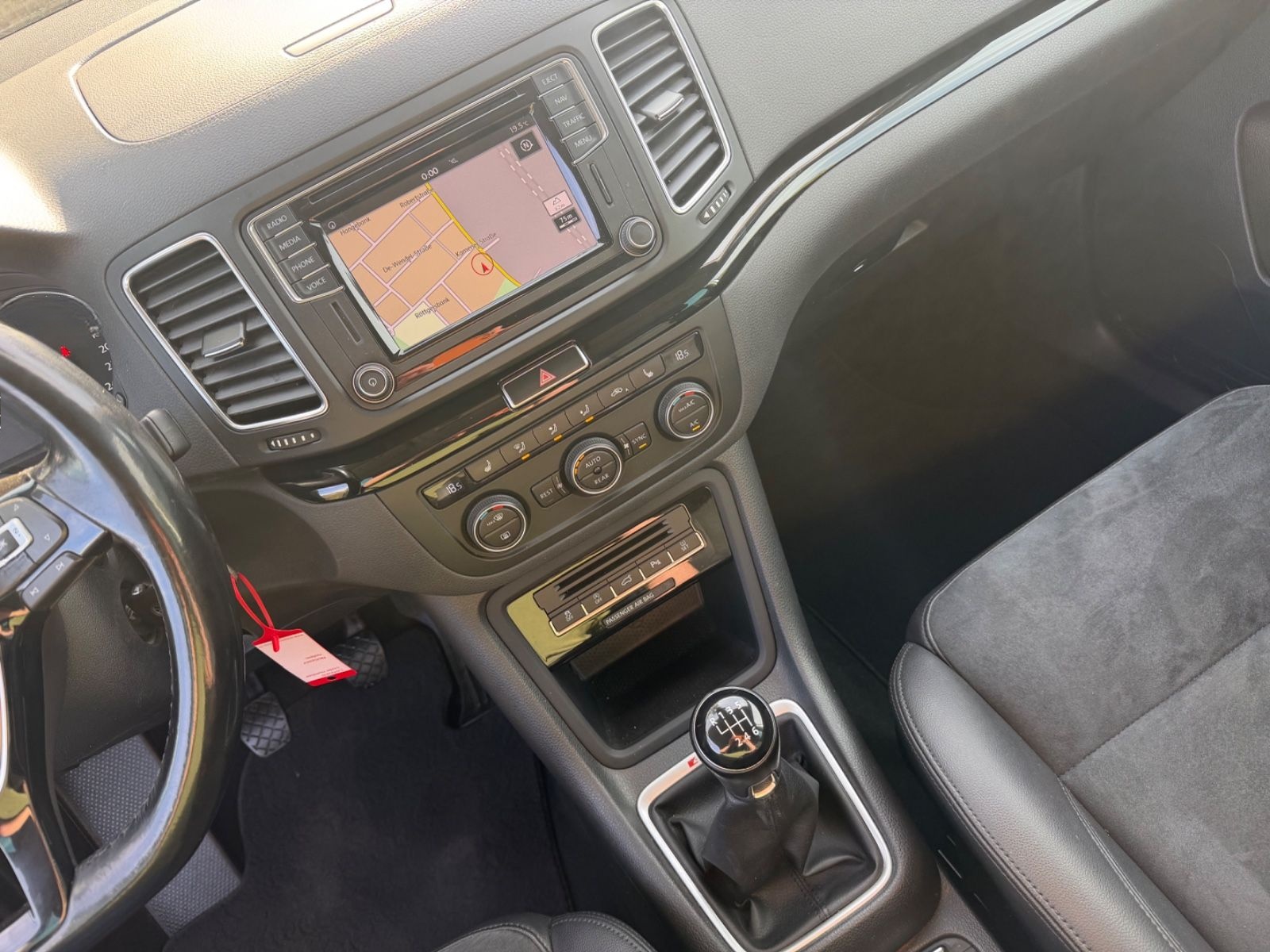 Volkswagen Sharan Highline 4Motion|1.HD*XEN*NAVI*7-SITZ*AHK foto 15