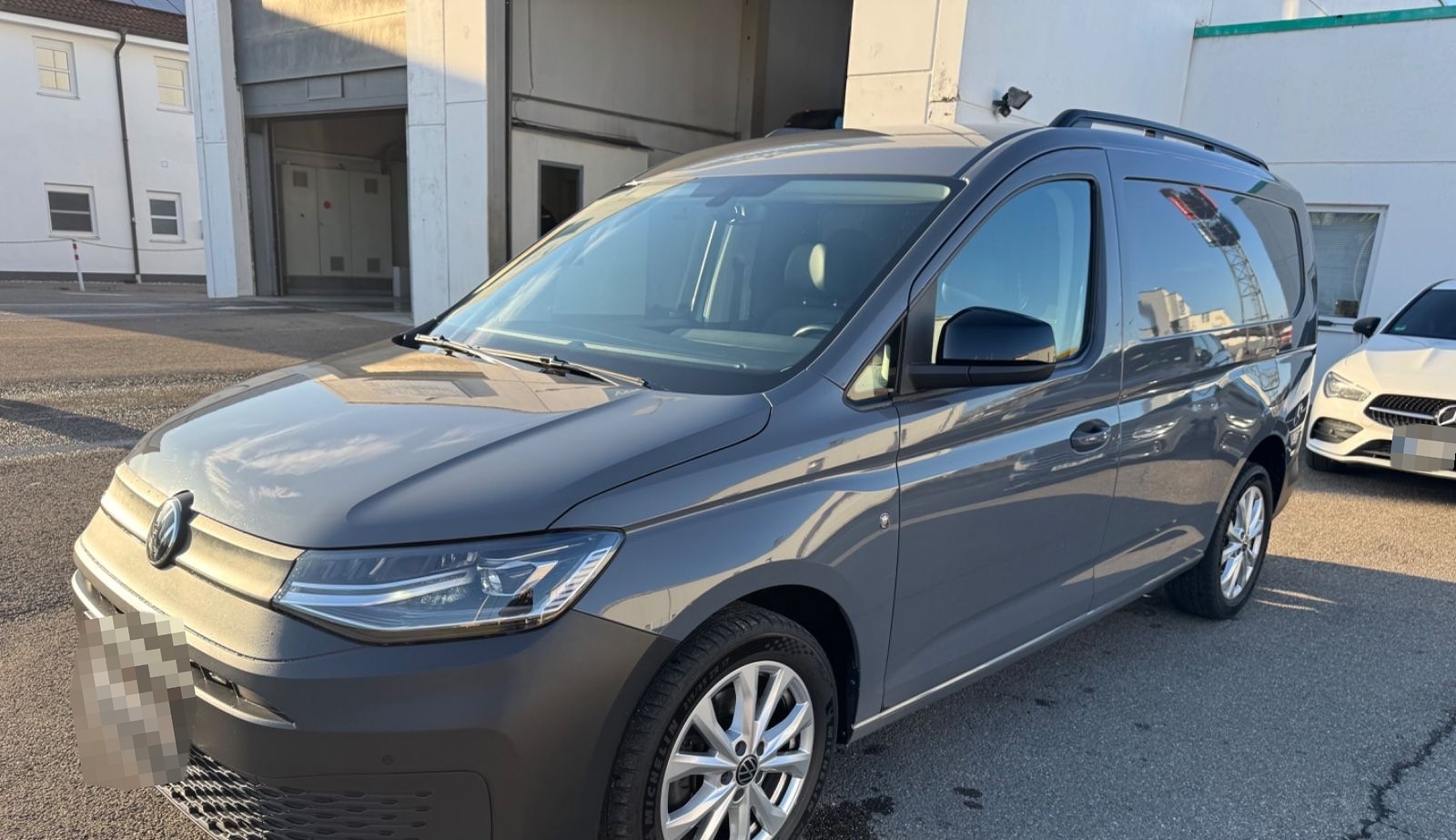 Volkswagen Caddy Profi Maxi*2.0TDI DSG*AHKVirtual*LED*Kam*A foto 2