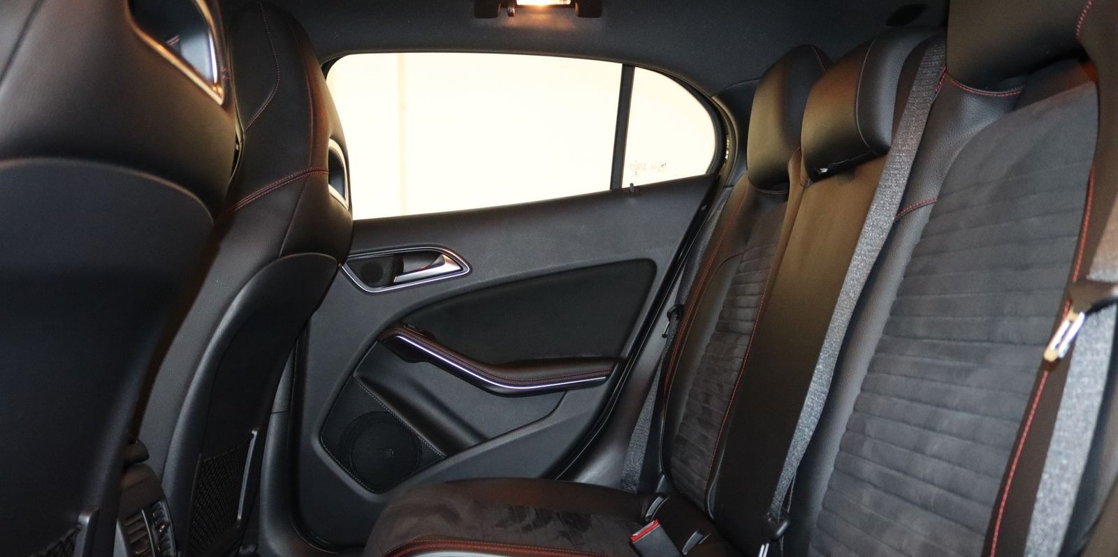 Mercedes-Benz GLA 250 4Matic AMG Line-NAV-PANO-XENON-KAMERA- foto 12