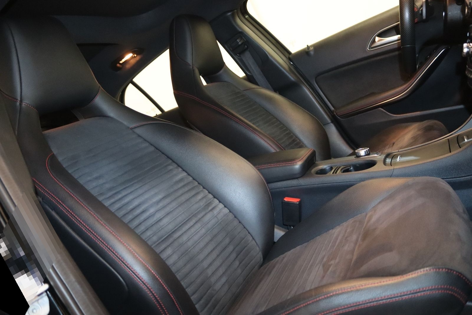 Mercedes-Benz GLA 250 4Matic AMG Line-NAV-PANO-XENON-KAMERA- foto 19