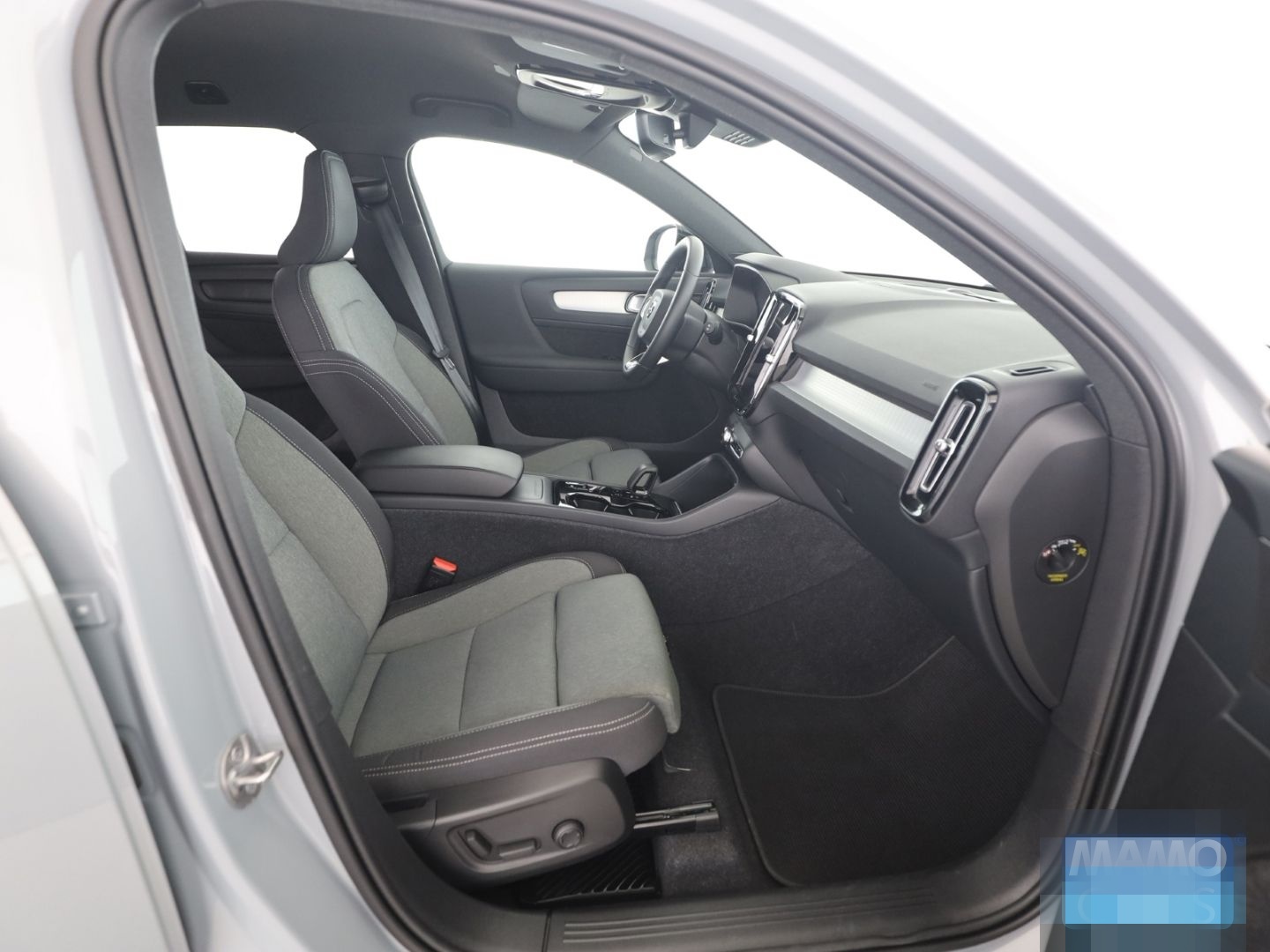 Volvo XC40 B4 Plus Dark ACC/CAM/SHZ/LHZ/PDC foto 11