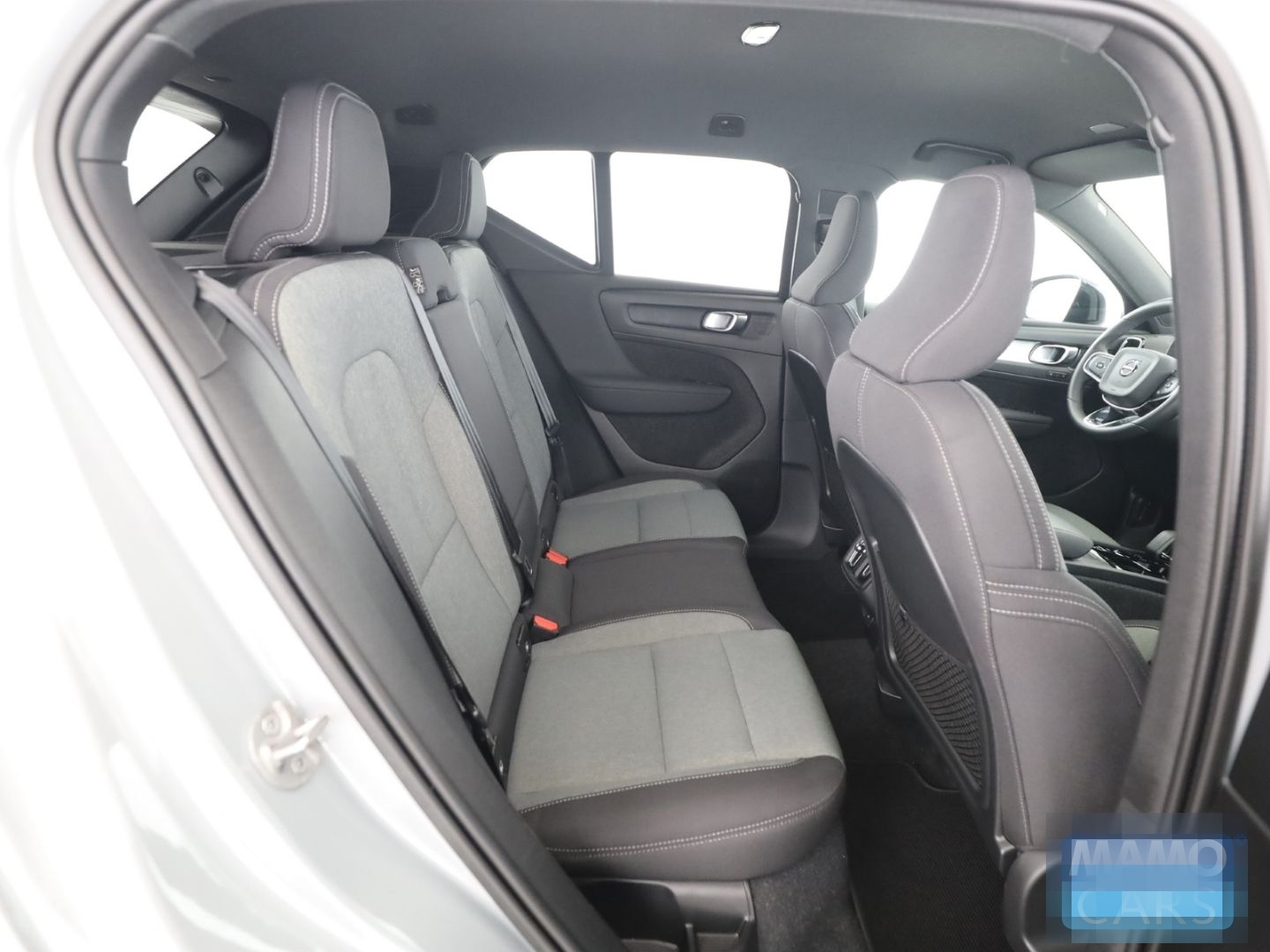 Volvo XC40 B4 Plus Dark ACC/CAM/SHZ/LHZ/PDC foto 22