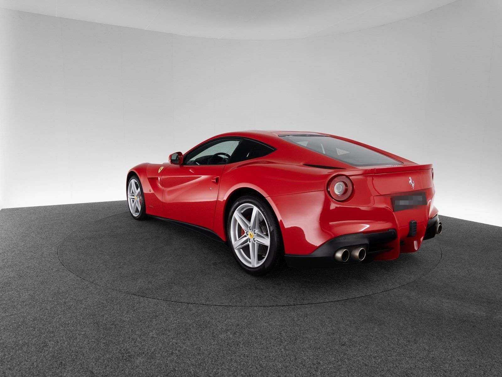 Ferrari F12berlinetta FERRARI SINGEN foto 3