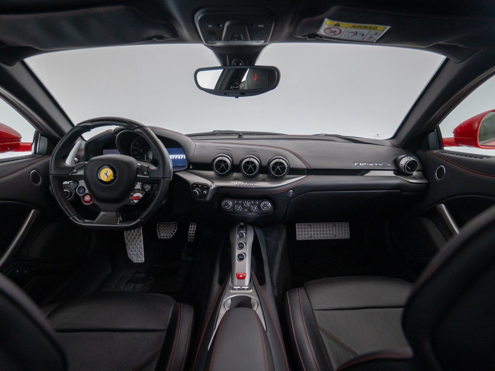 Ferrari F12berlinetta FERRARI SINGEN foto 8