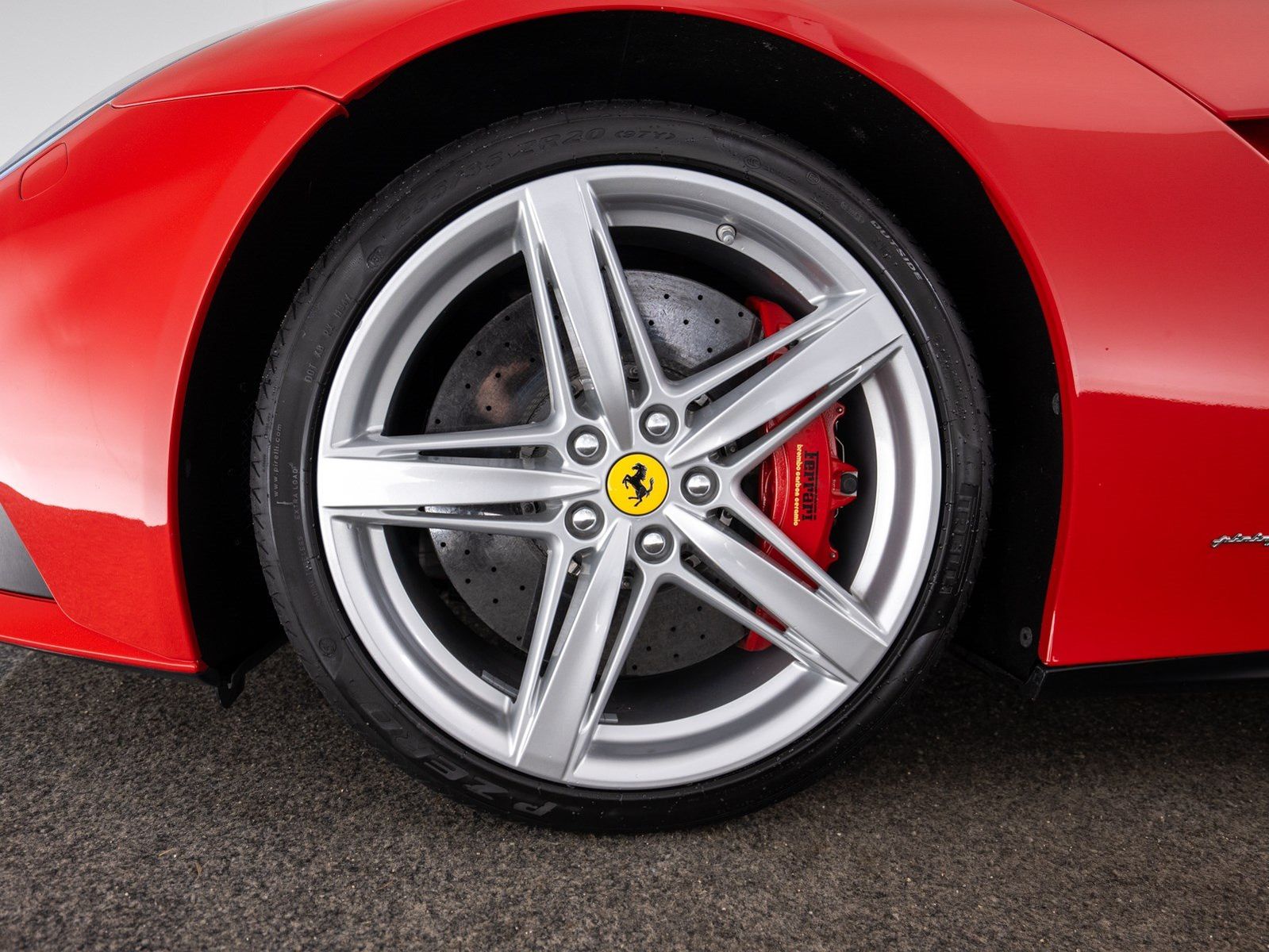 Ferrari F12berlinetta FERRARI SINGEN foto 10