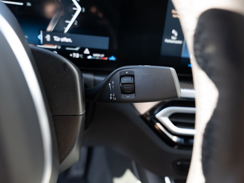 BMW 320d xDrive M-Sport FACEL. 360° LED STANDHZ ACC foto 24