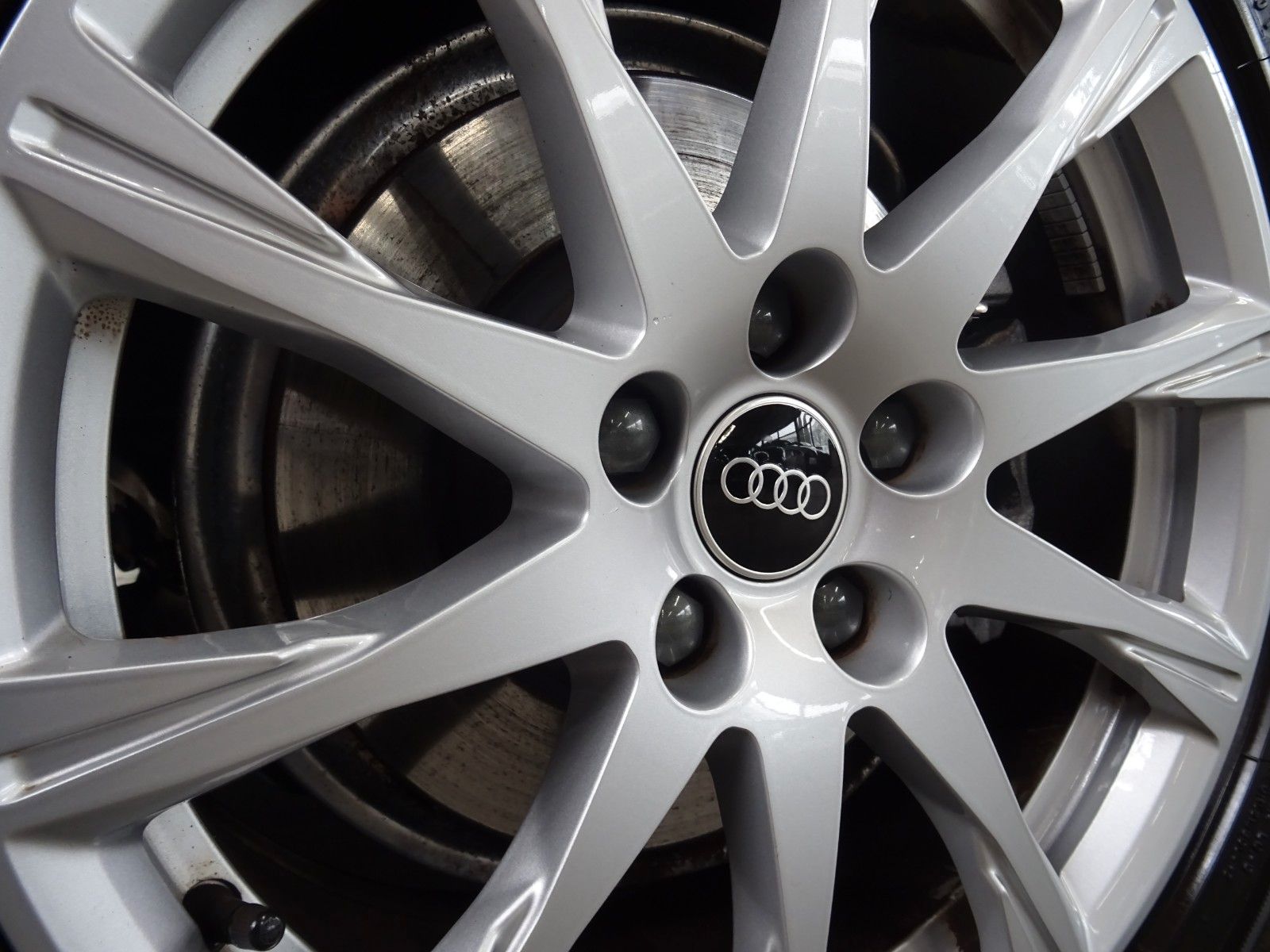 Audi A4 40 2.0 TDI*DIGI*ACC*CAM*KEY*SHA*TWA*FLA* foto 13