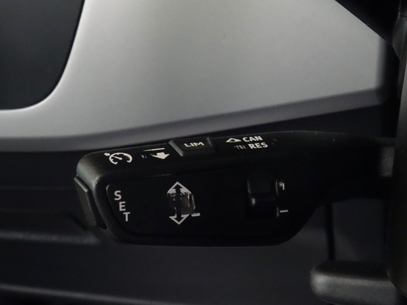 Audi A4 40 2.0 TDI*DIGI*ACC*CAM*KEY*SHA*TWA*FLA* foto 19