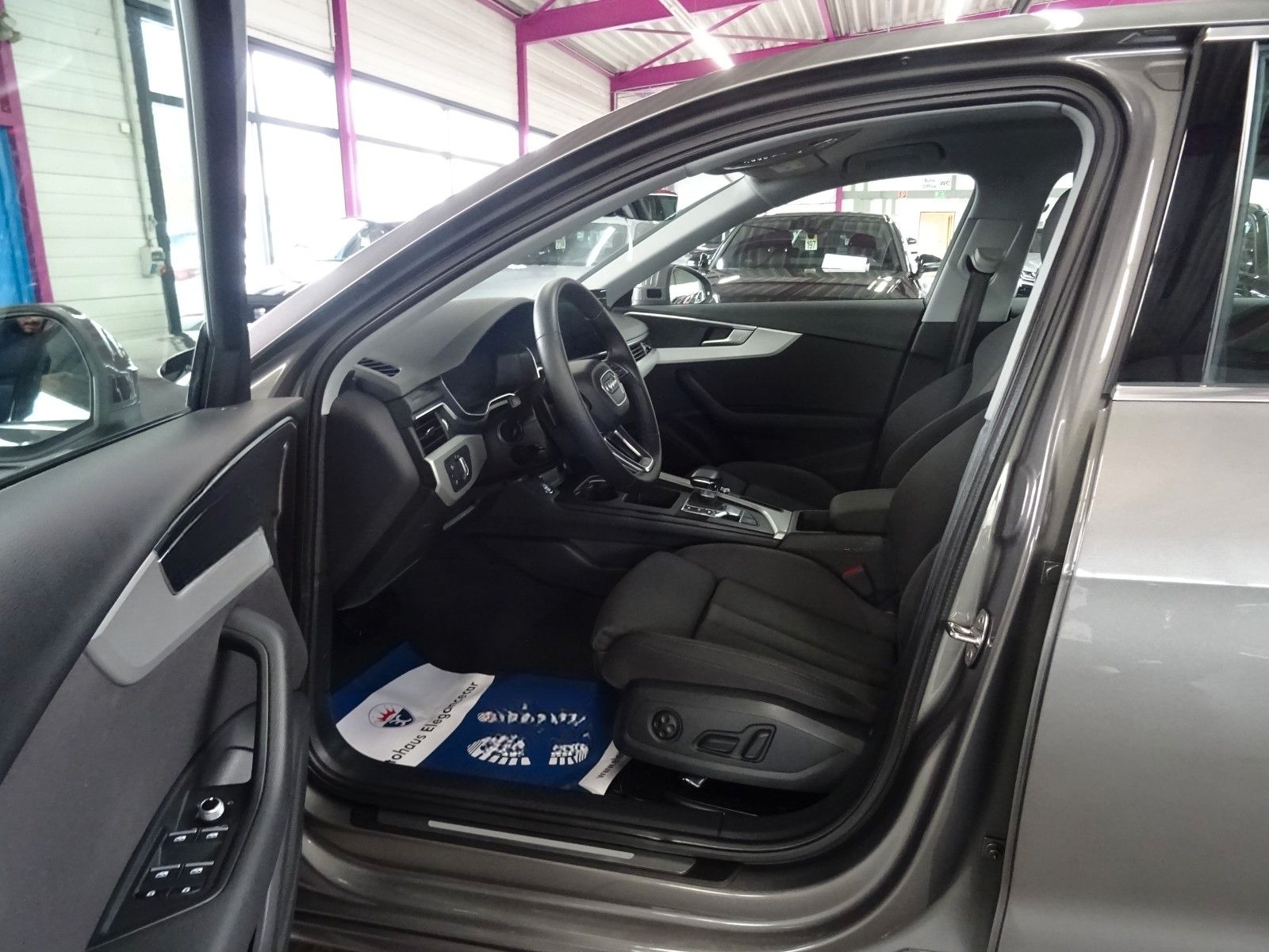 Audi A4 40 2.0 TDI*DIGI*ACC*CAM*KEY*SHA*TWA*FLA* foto 8