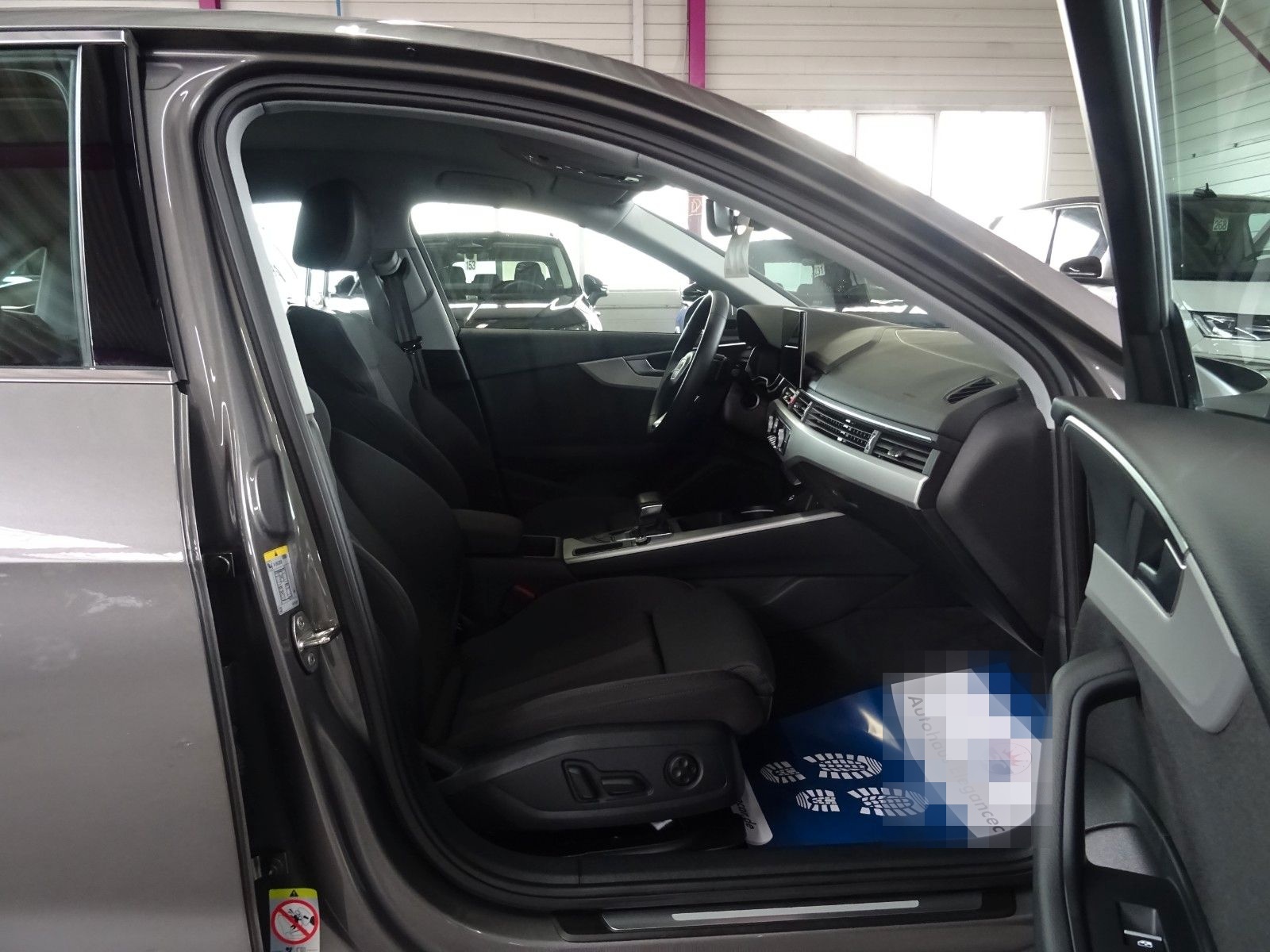 Audi A4 40 2.0 TDI*DIGI*ACC*CAM*KEY*SHA*TWA*FLA* foto 9