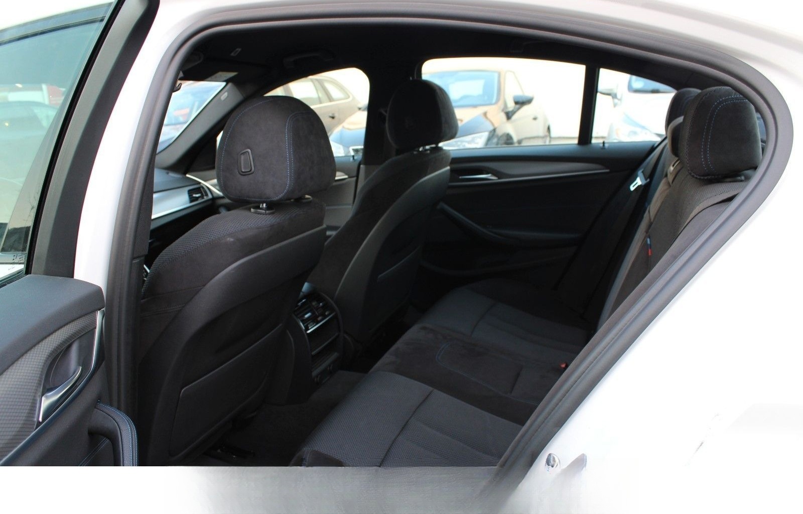 BMW 530 5 Limousine 530 d xDrive M Sport foto 12