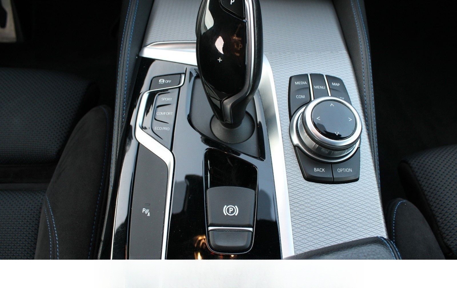 BMW 530 5 Limousine 530 d xDrive M Sport foto 16