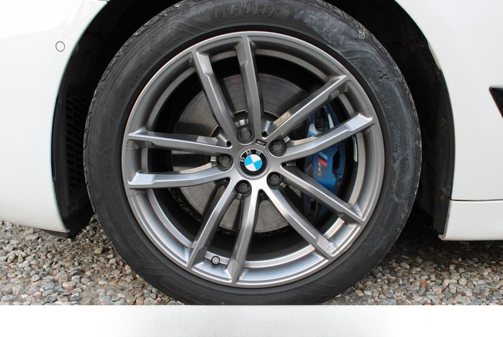 BMW 530 5 Limousine 530 d xDrive M Sport foto 9