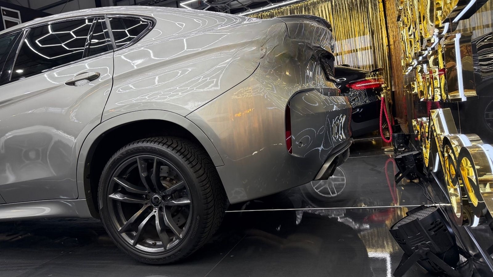 BMW X6 M Basis foto 24