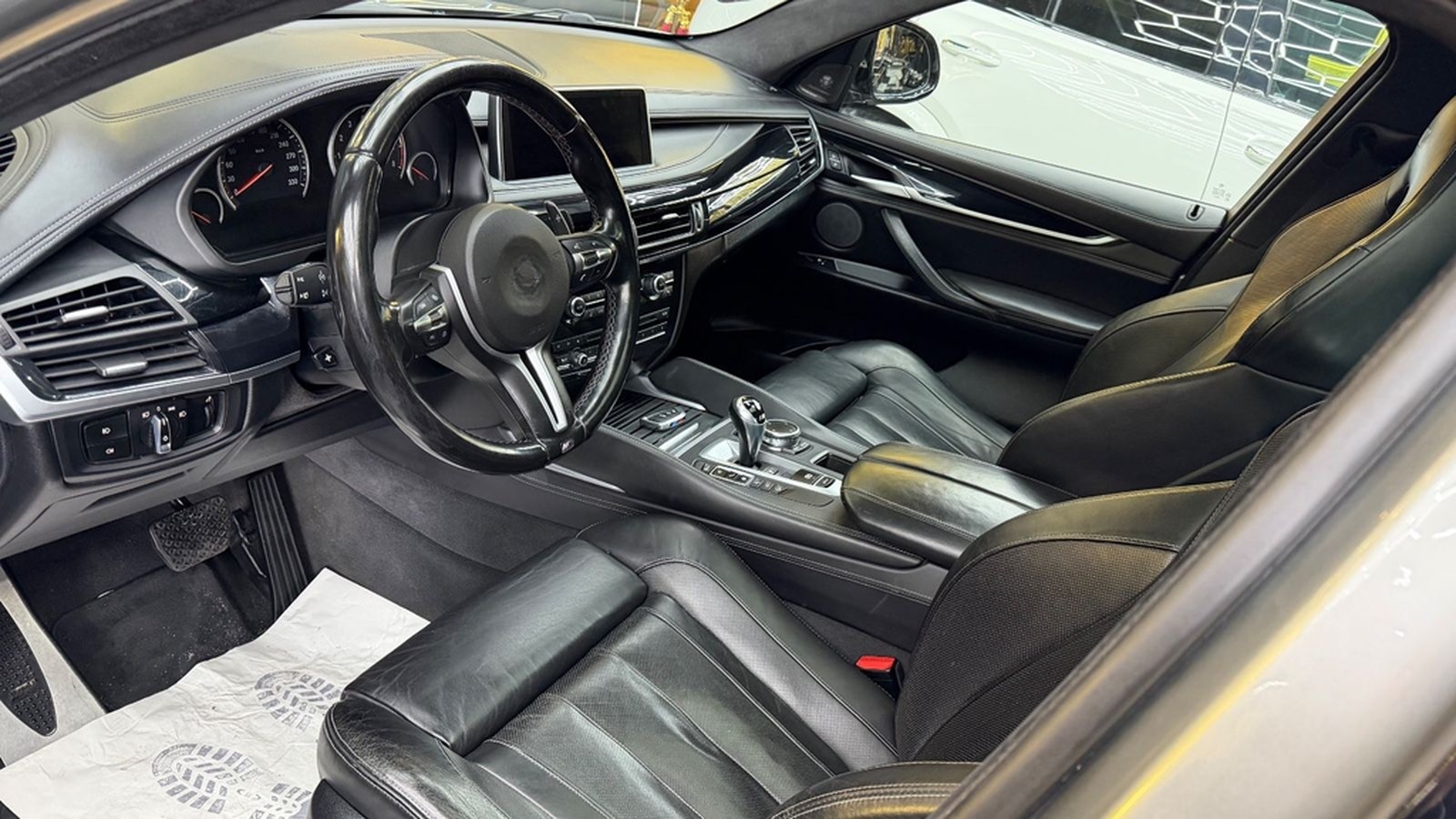 BMW X6 M Basis foto 33