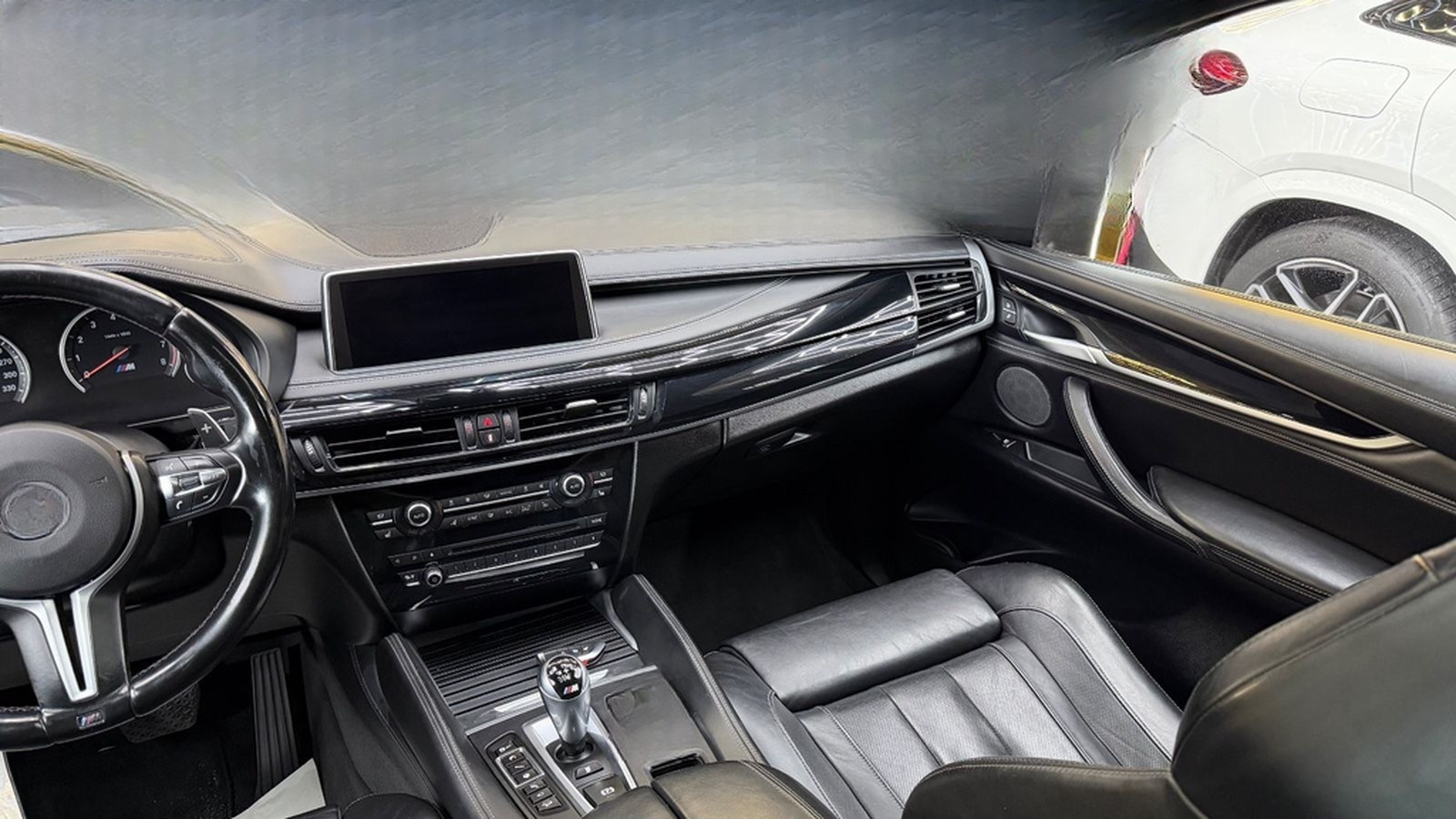 BMW X6 M Basis foto 36