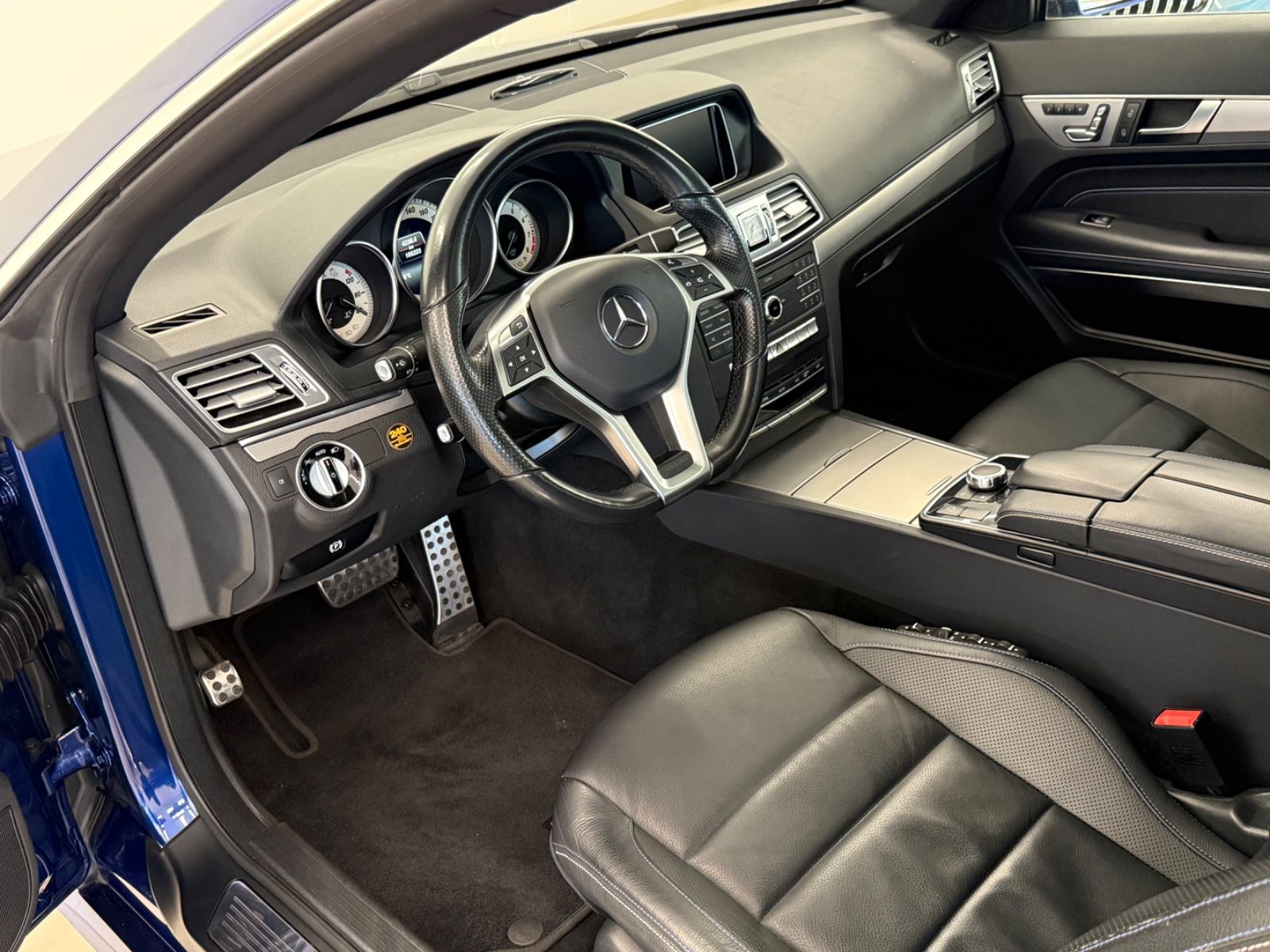 Mercedes-Benz E 320 Coupe AMG Line Sport Edition Panorama foto 14