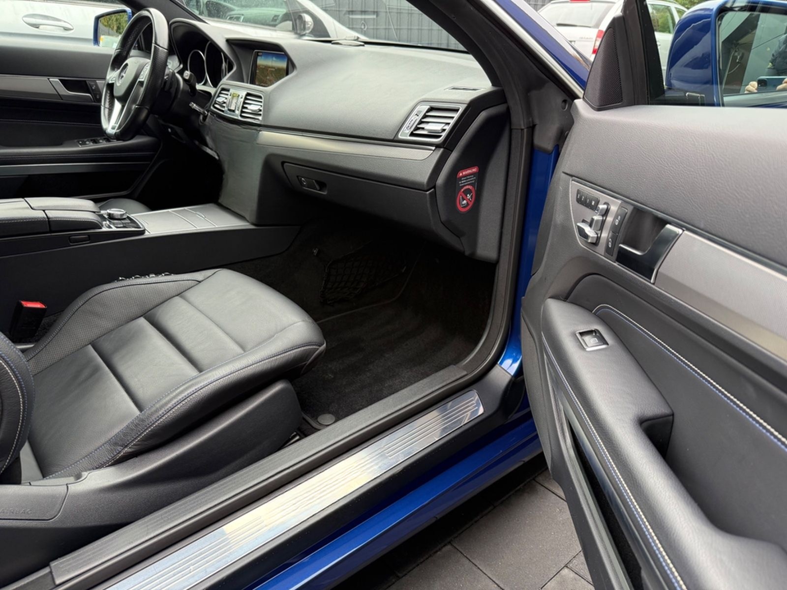 Mercedes-Benz E 320 Coupe AMG Line Sport Edition Panorama foto 17