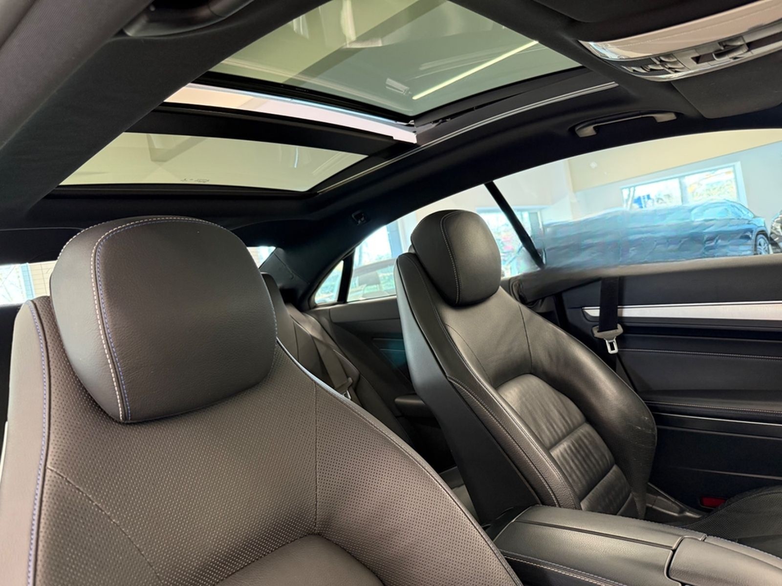 Mercedes-Benz E 320 Coupe AMG Line Sport Edition Panorama foto 21