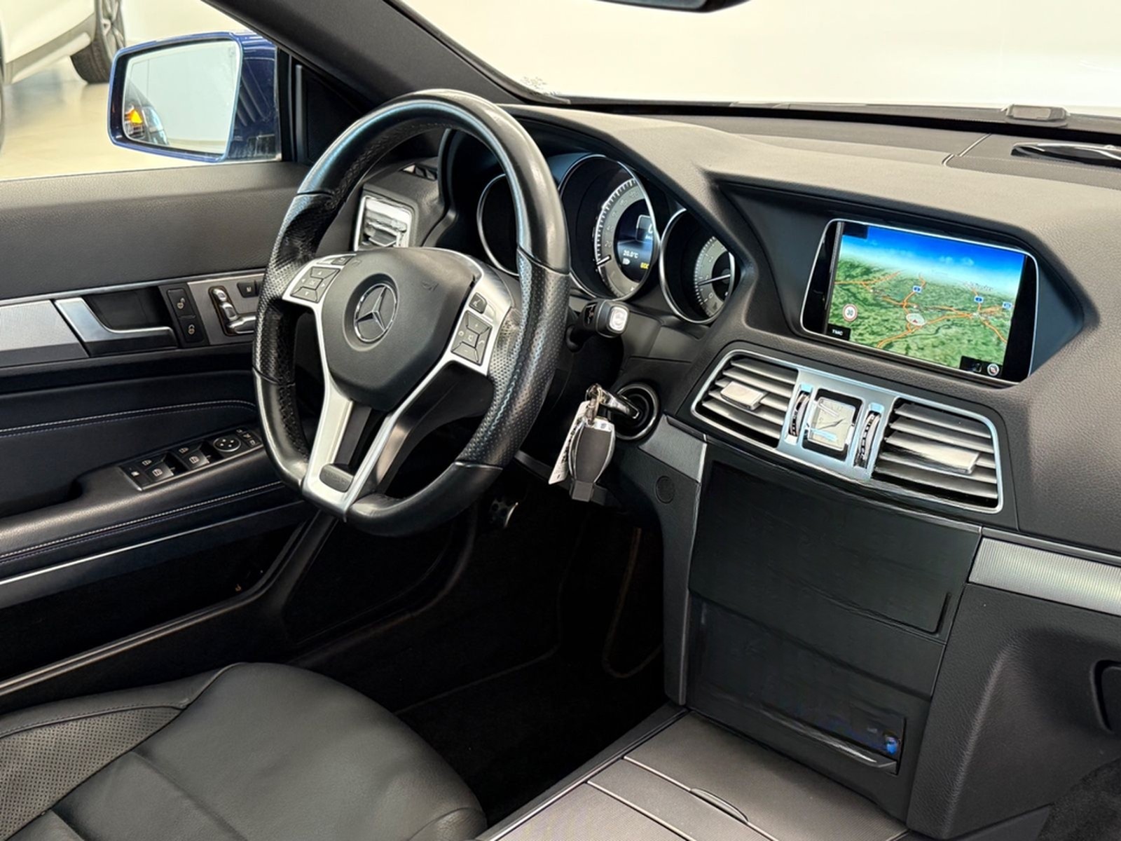 Mercedes-Benz E 320 Coupe AMG Line Sport Edition Panorama foto 25
