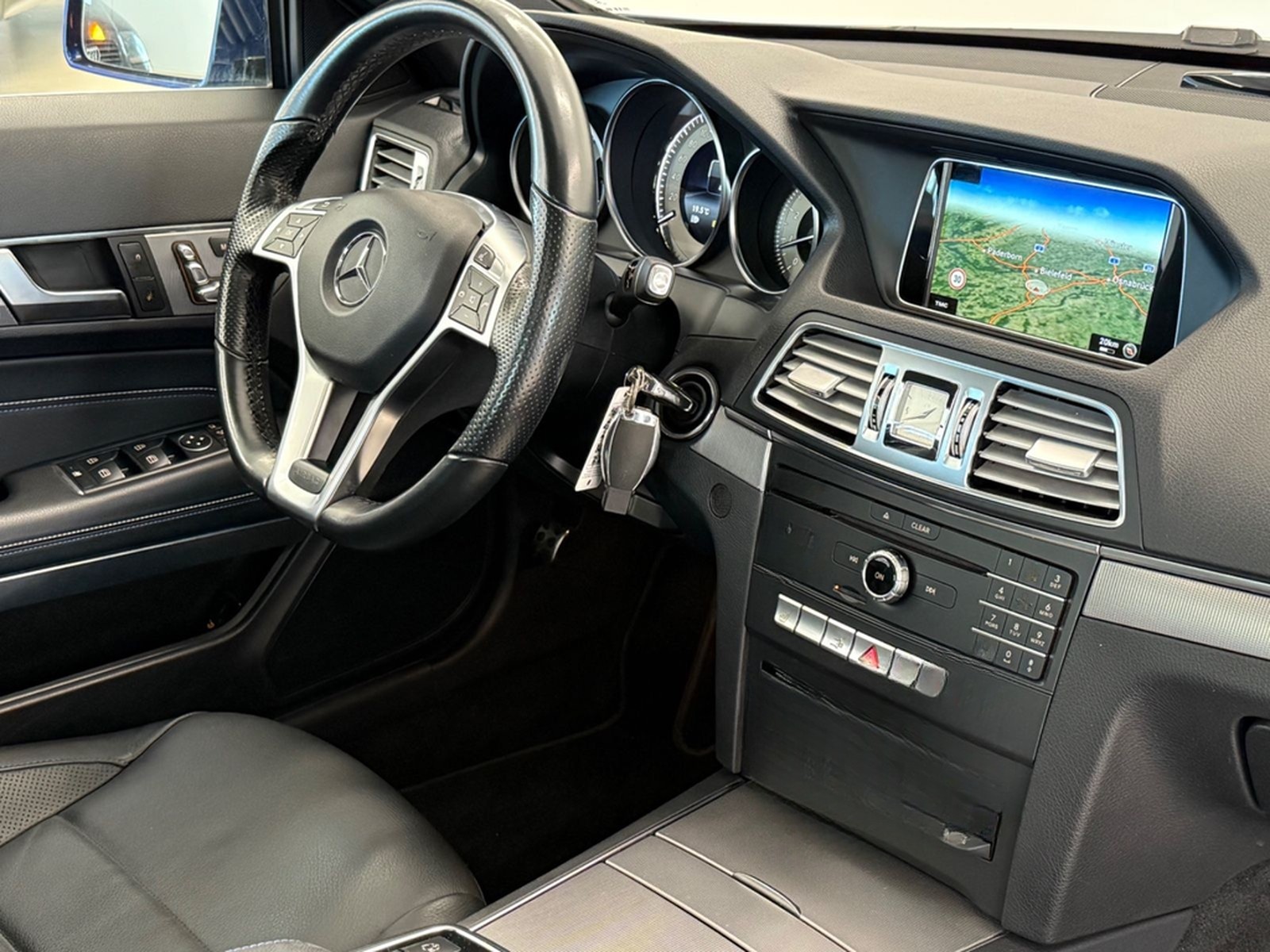 Mercedes-Benz E 320 Coupe AMG Line Sport Edition Panorama foto 27
