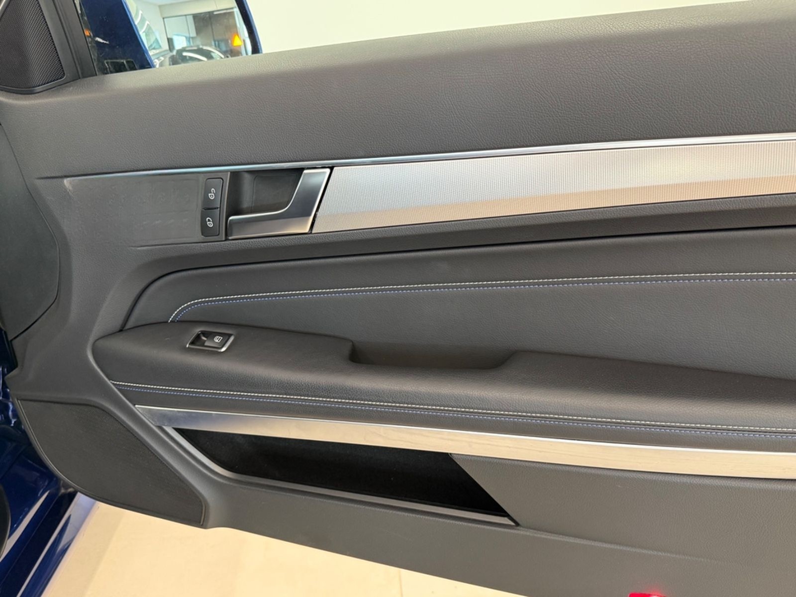 Mercedes-Benz E 320 Coupe AMG Line Sport Edition Panorama foto 34