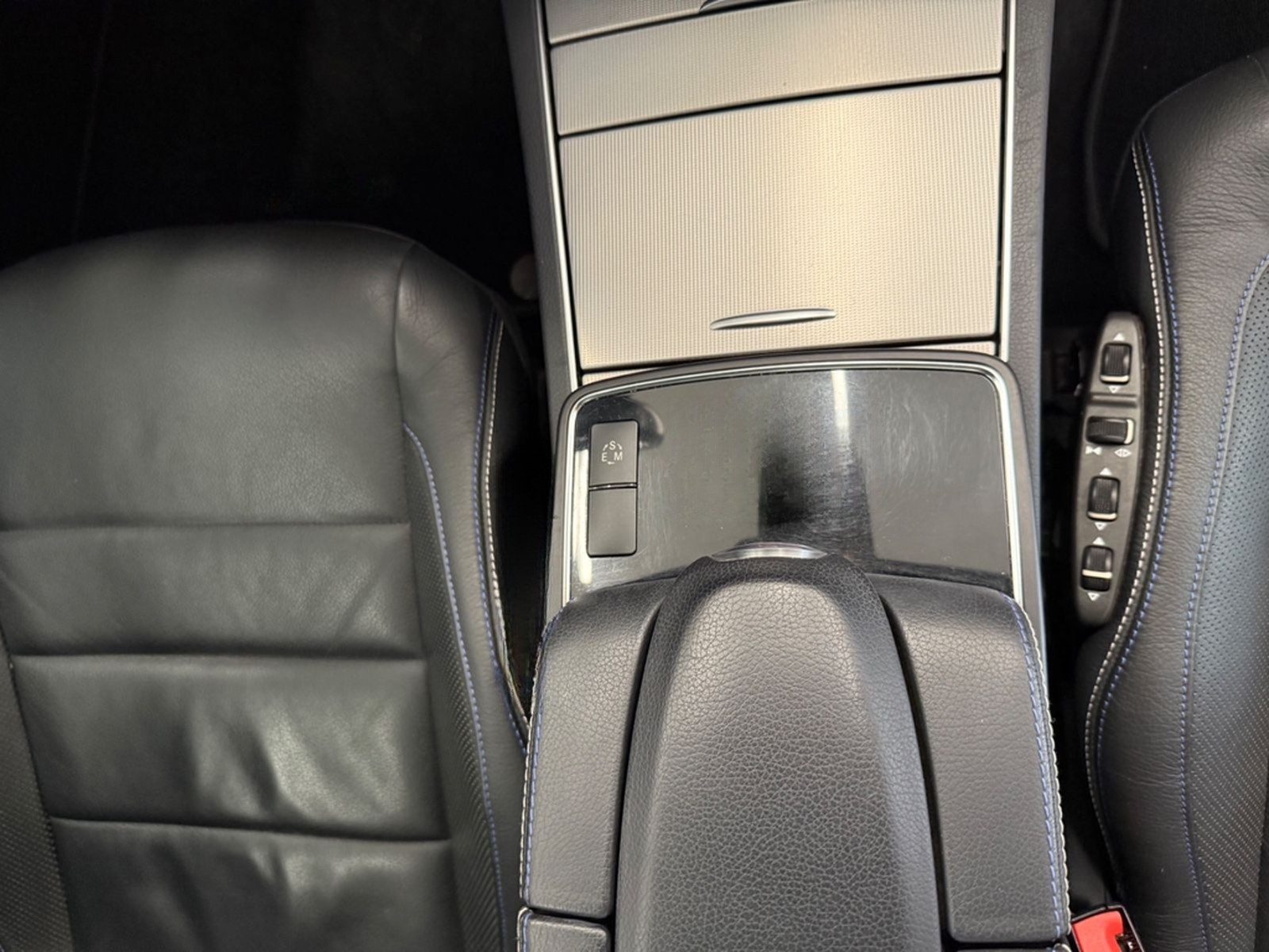 Mercedes-Benz E 320 Coupe AMG Line Sport Edition Panorama foto 37