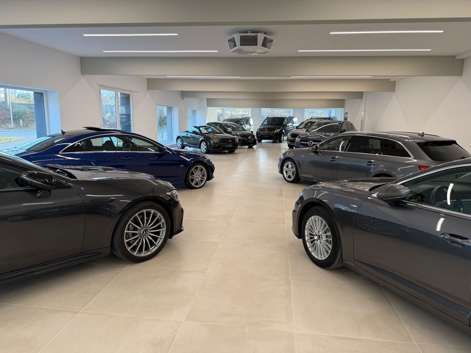 Mercedes-Benz E 320 Coupe AMG Line Sport Edition Panorama foto 47