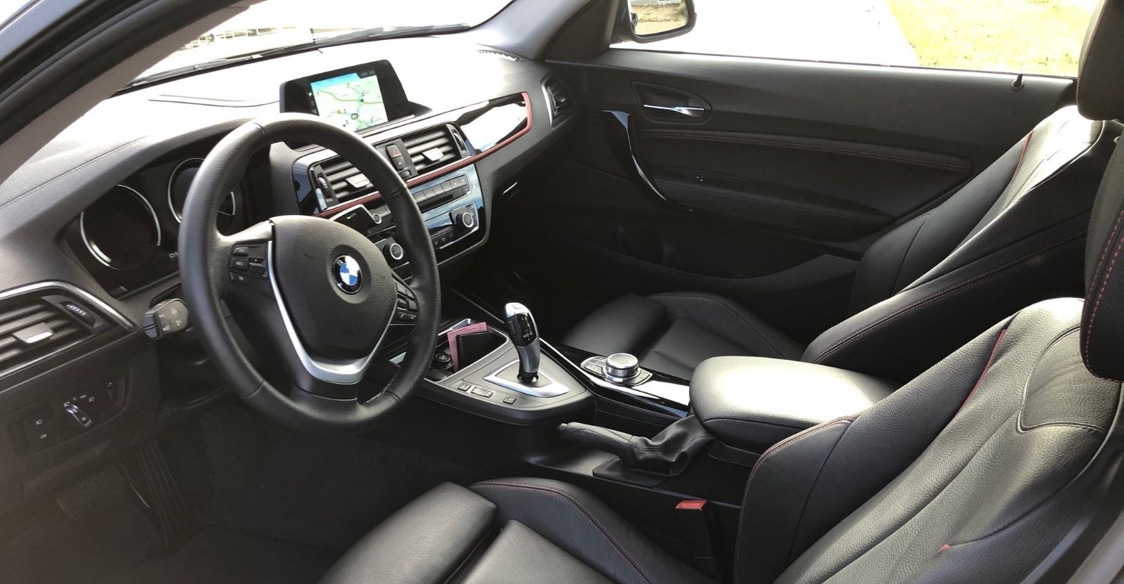 BMW 220i Coupé Sport Line foto 9