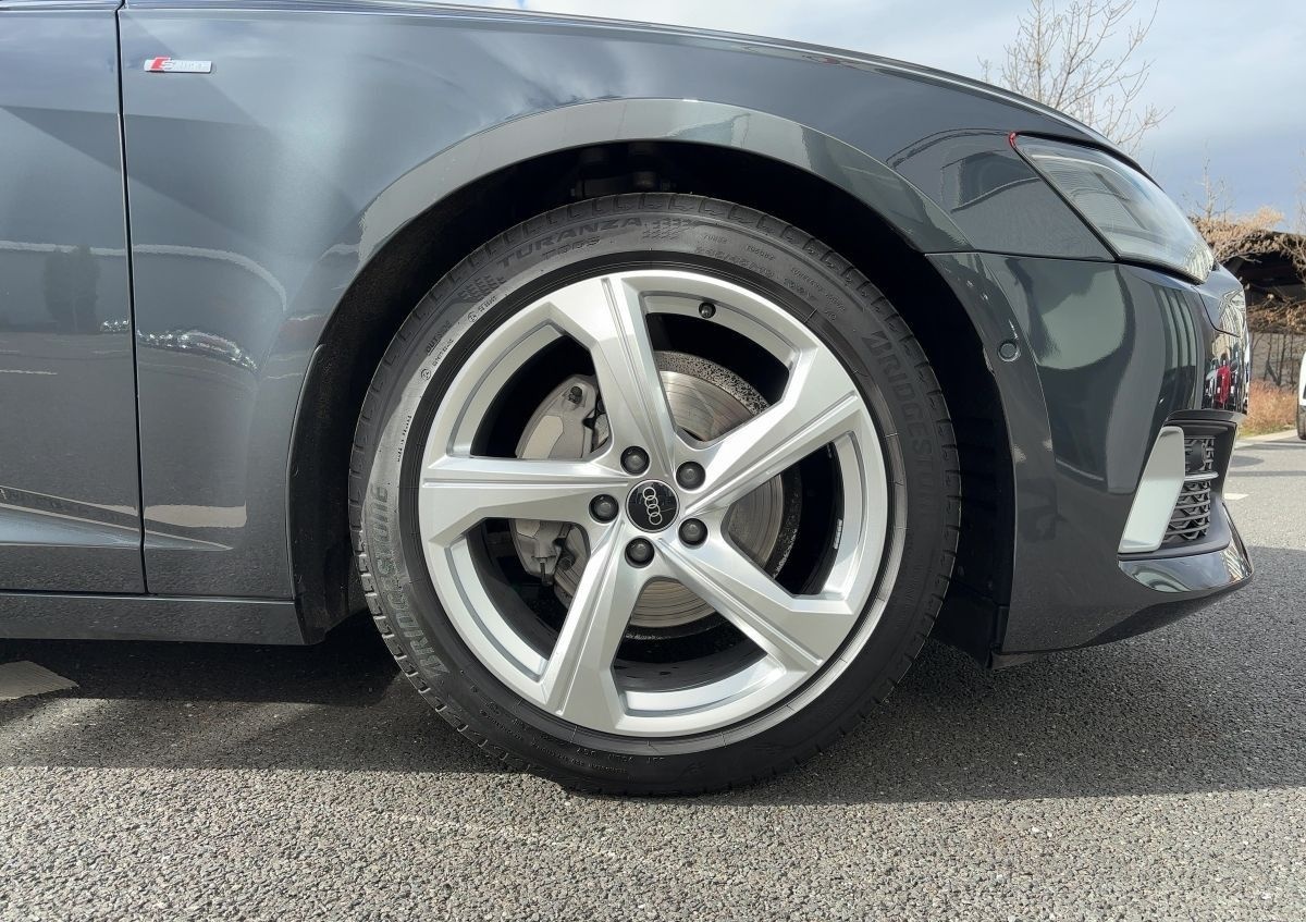 Audi A6 Avant Sport 40 TDI quattro S tronic S-Line foto 13