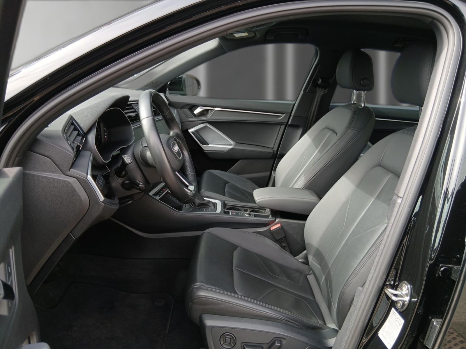 Audi Q3 35 TFSI Adv. S tronic *AHK*NAV+*LED*GRA*SHZ* foto 10
