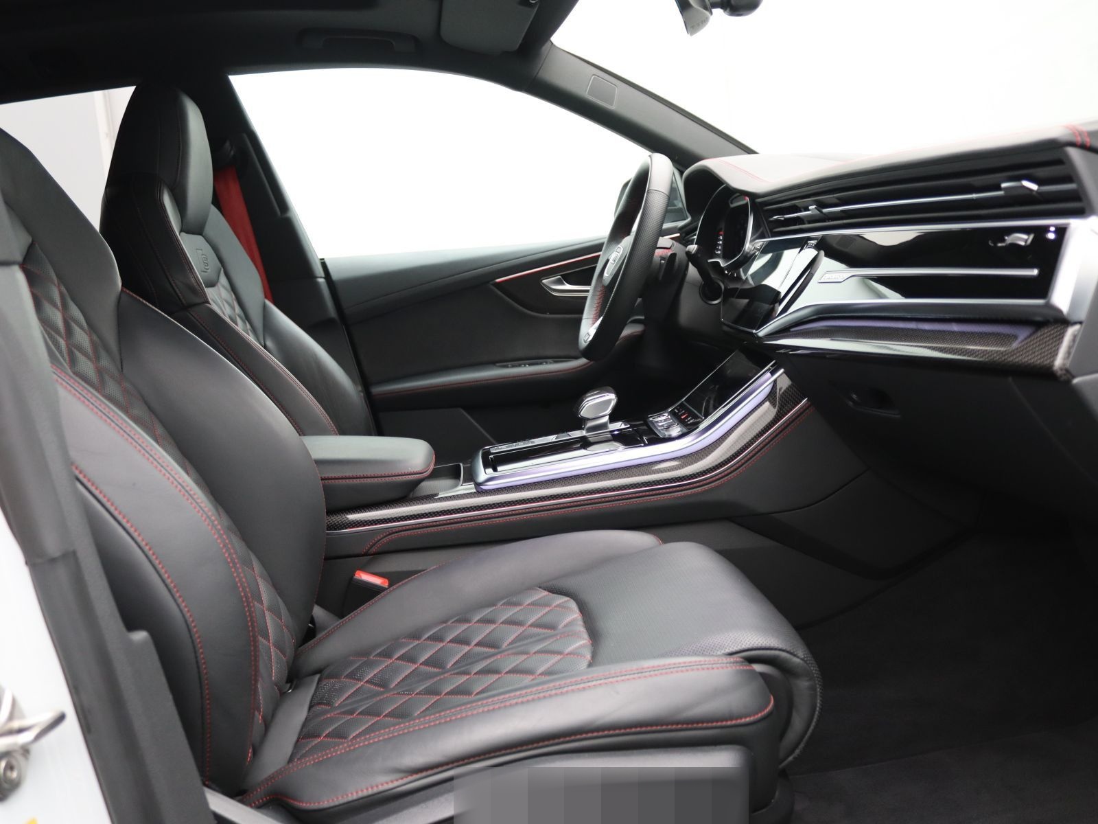Audi Q8 competition+ 50 TDI quattro / Pano, AHK, B&O foto 10