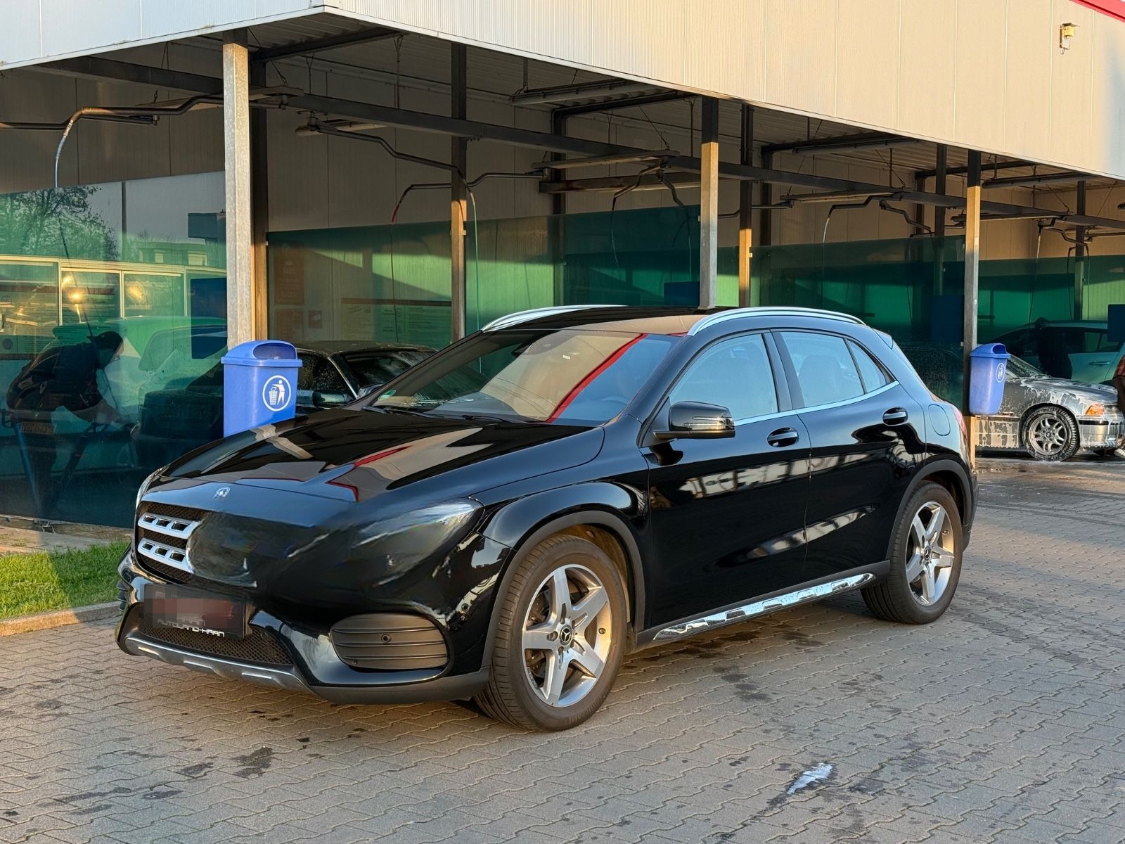 Mercedes-Benz GLA220 4Matic AMG Line *Leder*Navi*LED*AHK*LM18* foto 2
