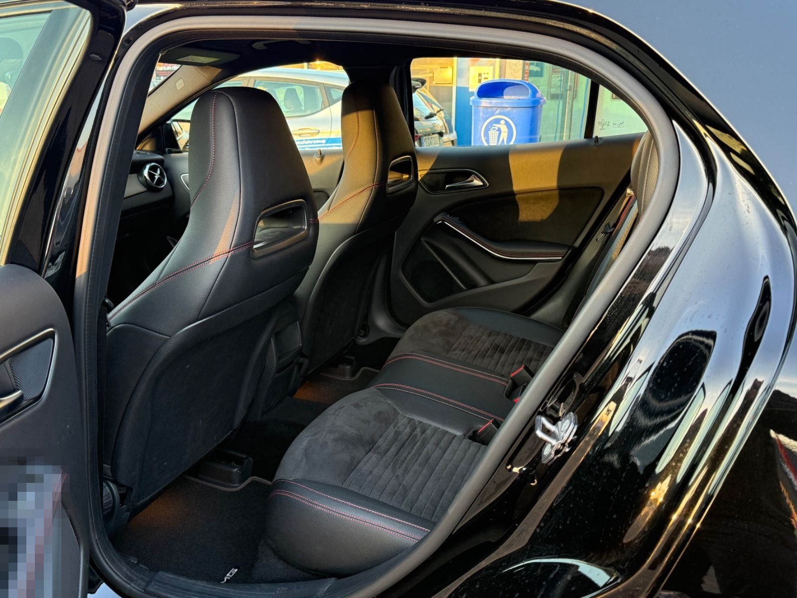 Mercedes-Benz GLA220 4Matic AMG Line *Leder*Navi*LED*AHK*LM18* foto 8