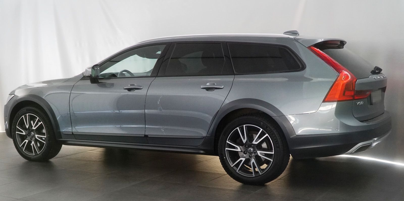 Volvo V90 Cross Country AWD Allrad! Osmium grey! foto 5