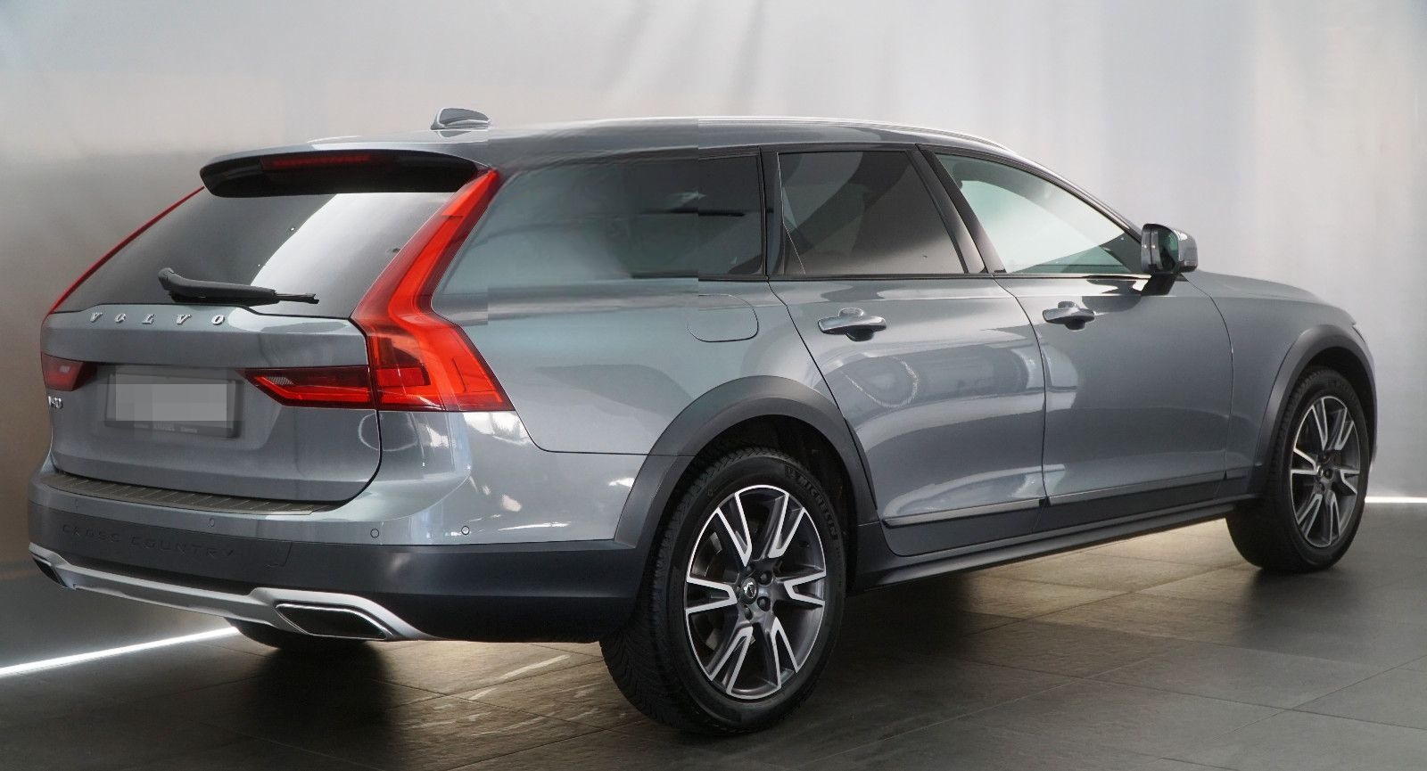 Volvo V90 Cross Country AWD Allrad! Osmium grey! foto 7