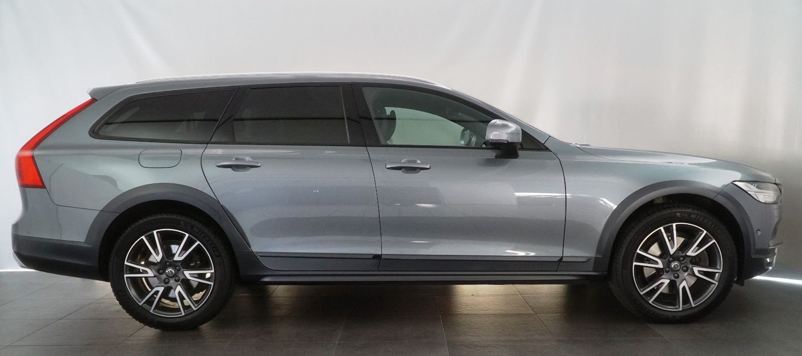 Volvo V90 Cross Country AWD Allrad! Osmium grey! foto 8