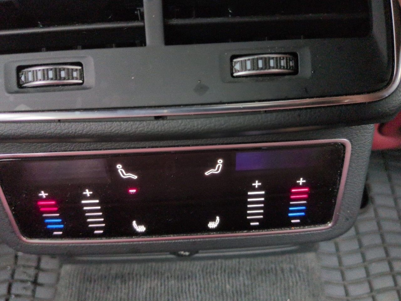 Audi S6 Avant foto 17