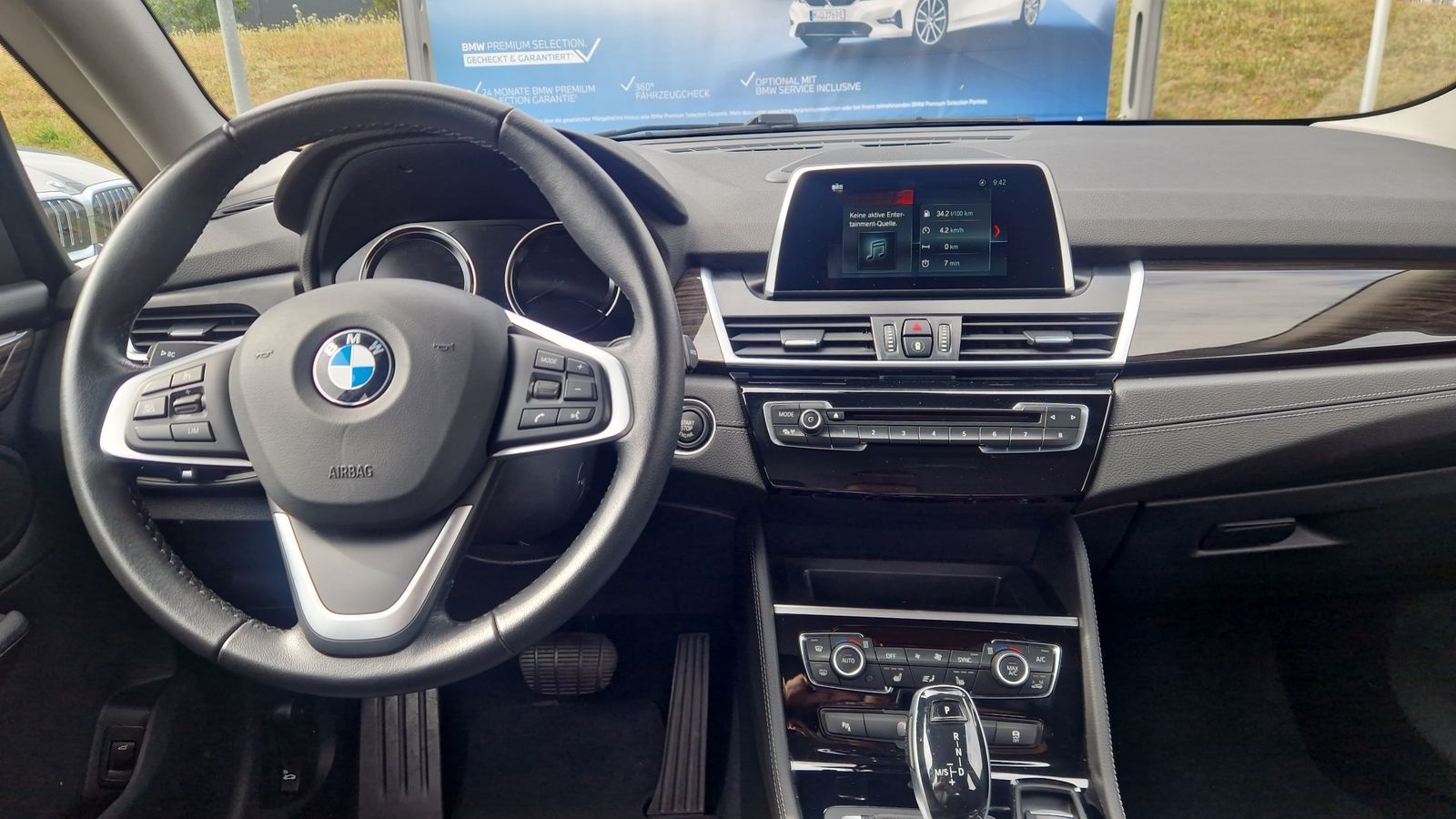 BMW 220d Active Tourer DAB LED AHK Klimaaut. PDC foto 14