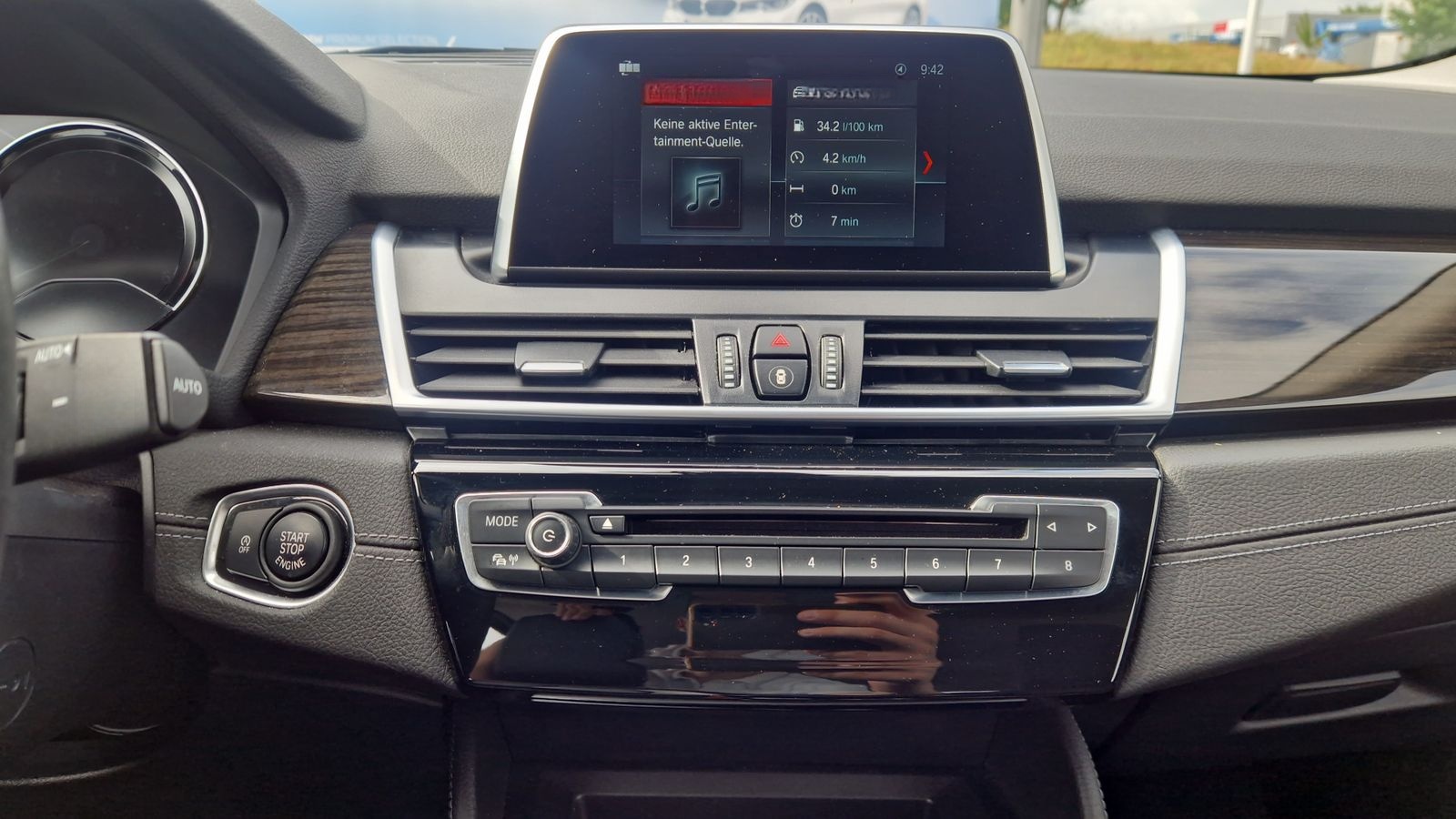 BMW 220d Active Tourer DAB LED AHK Klimaaut. PDC foto 15