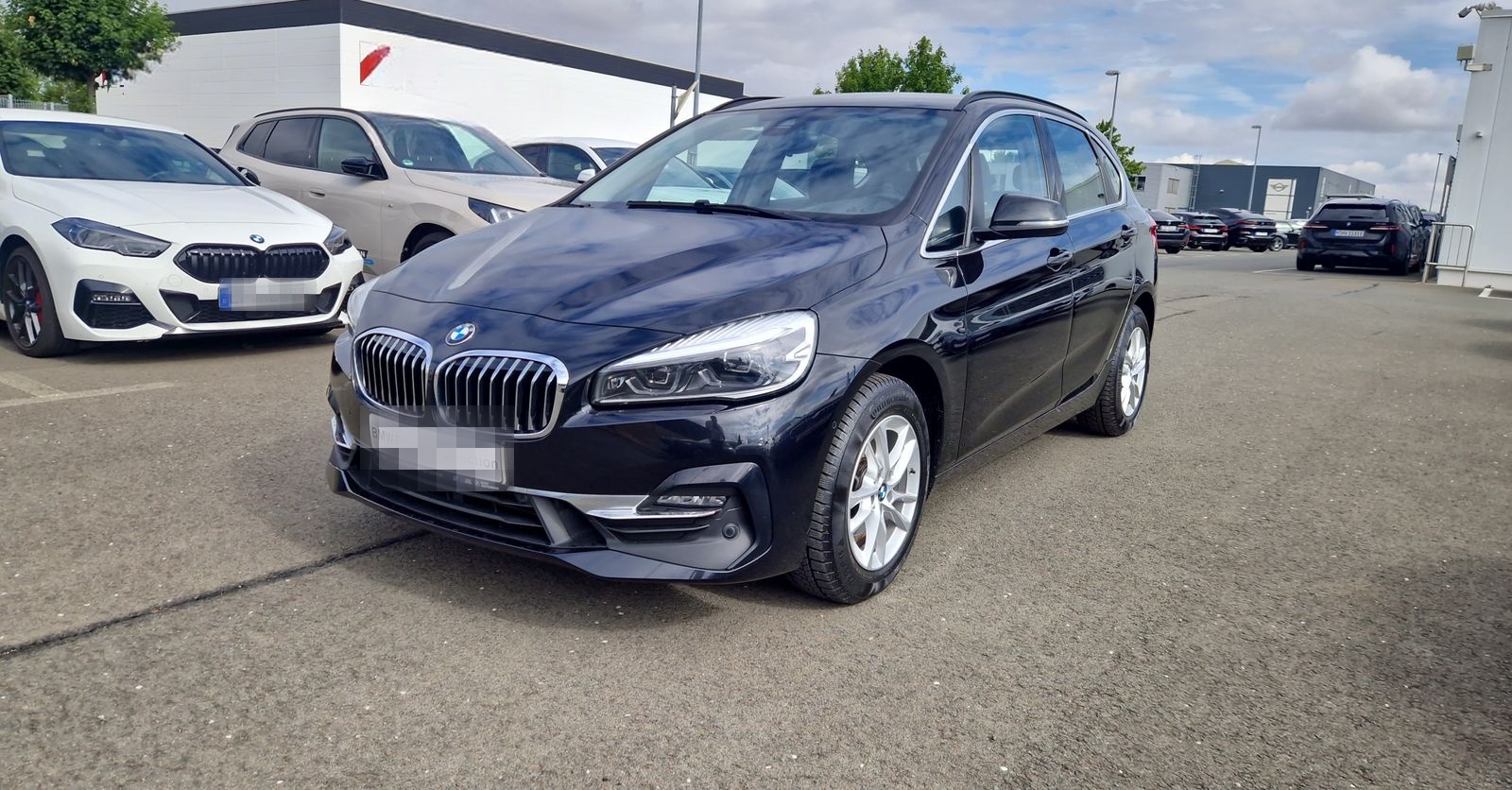 BMW 220d Active Tourer DAB LED AHK Klimaaut. PDC foto 19