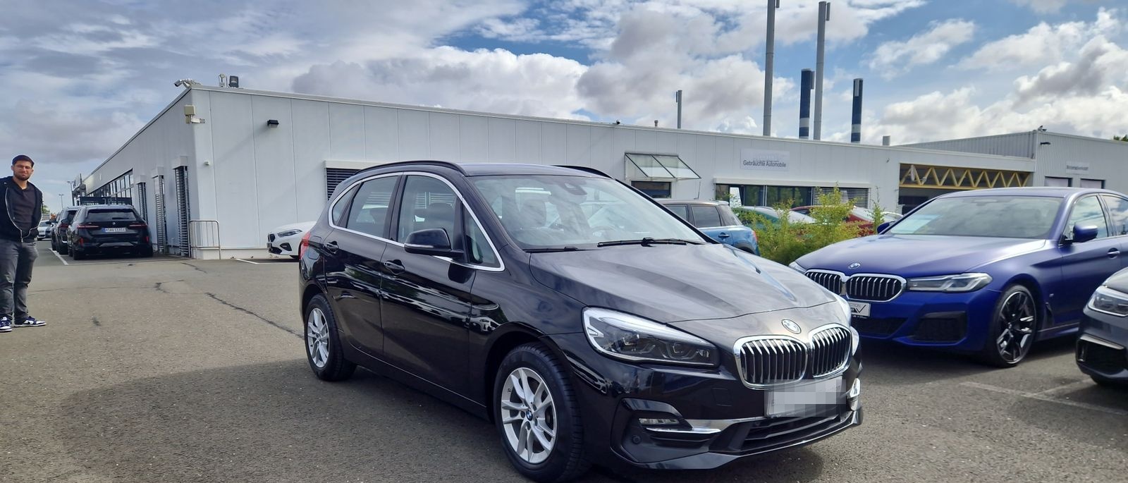 BMW 220d Active Tourer DAB LED AHK Klimaaut. PDC foto 7