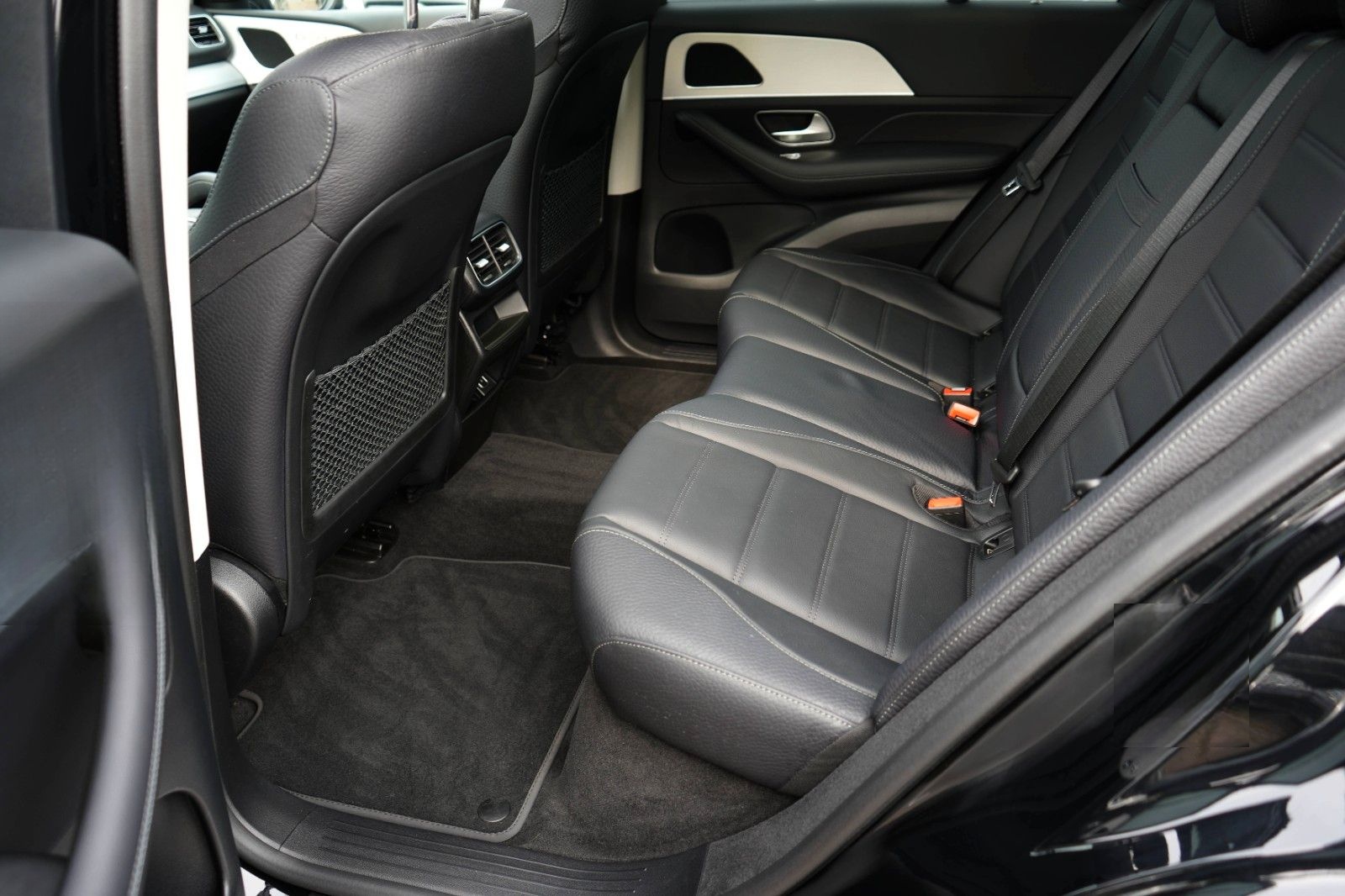 Mercedes-Benz GLE 400 d 4Matic AMG-LINE|PANORAMA|DISTRONIC|360 foto 15